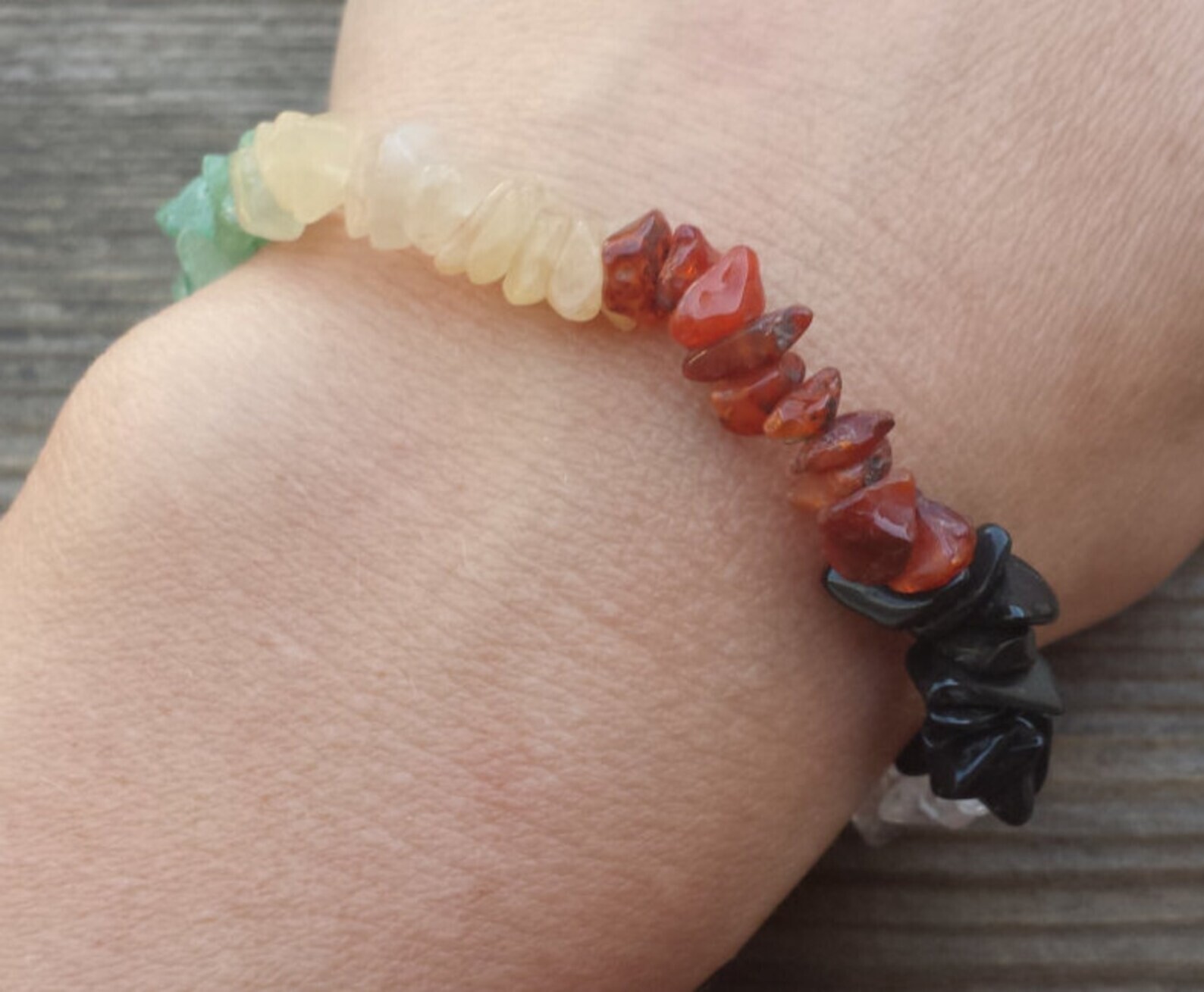 NATURAL 7 CHAKRA STONE GEMSTONE STRETCHY CHIP BRACELET