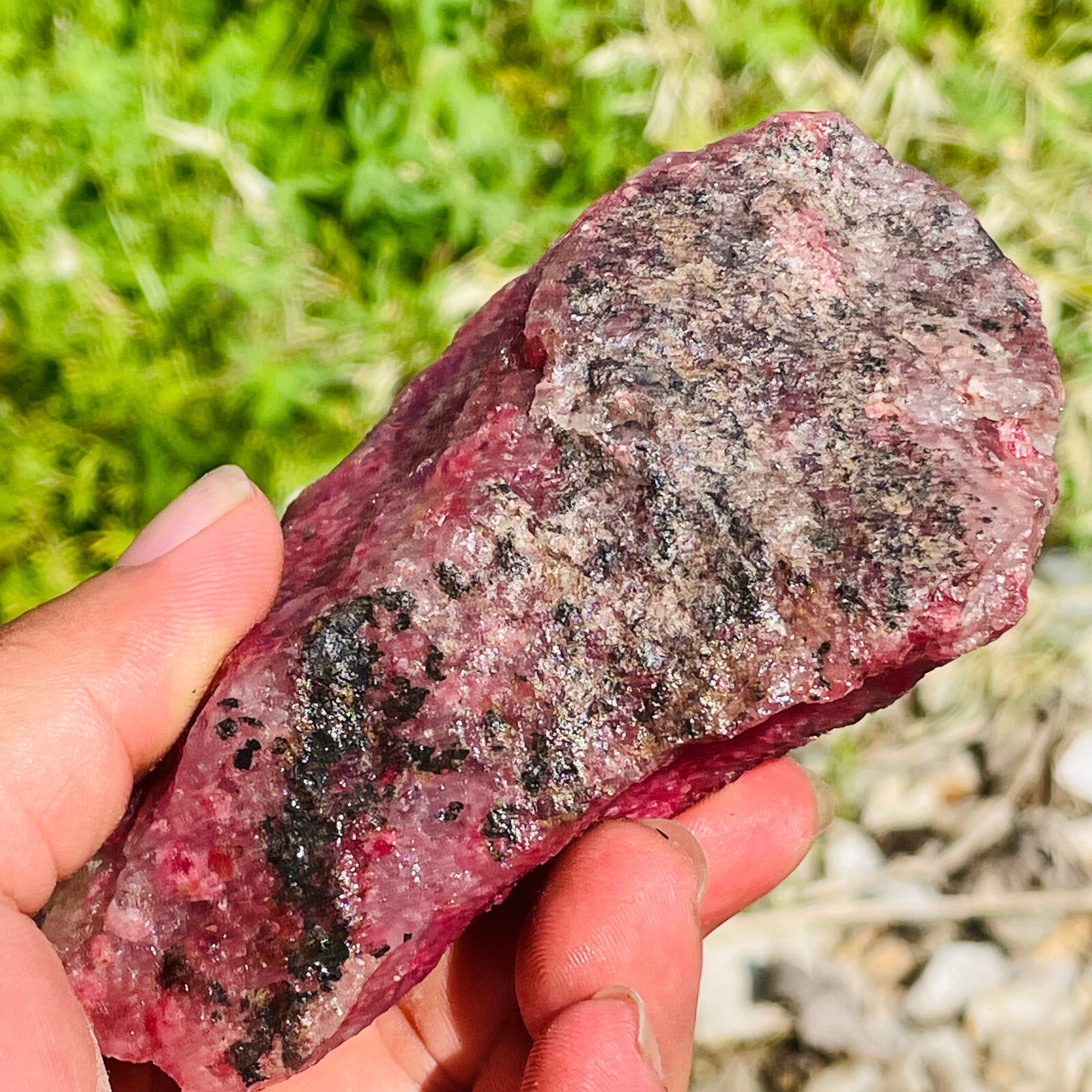 705g Natural Pink Red Rhodonite Quartz Crystal Gemstone Rough Specimen Healing