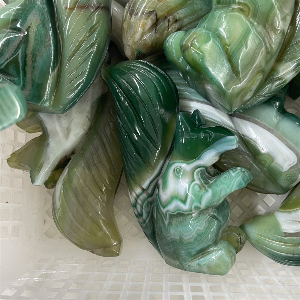 0.6LB Green Lace Agate Quartz Hand Carved Squirrel Crystal Random Delivery 1pc