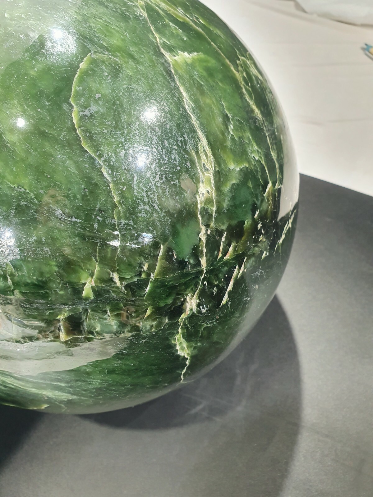Nephrit Jade XXL Jumbo Ball 91.9lbs 11 13/16in Ø AAA Quality Interior Design
