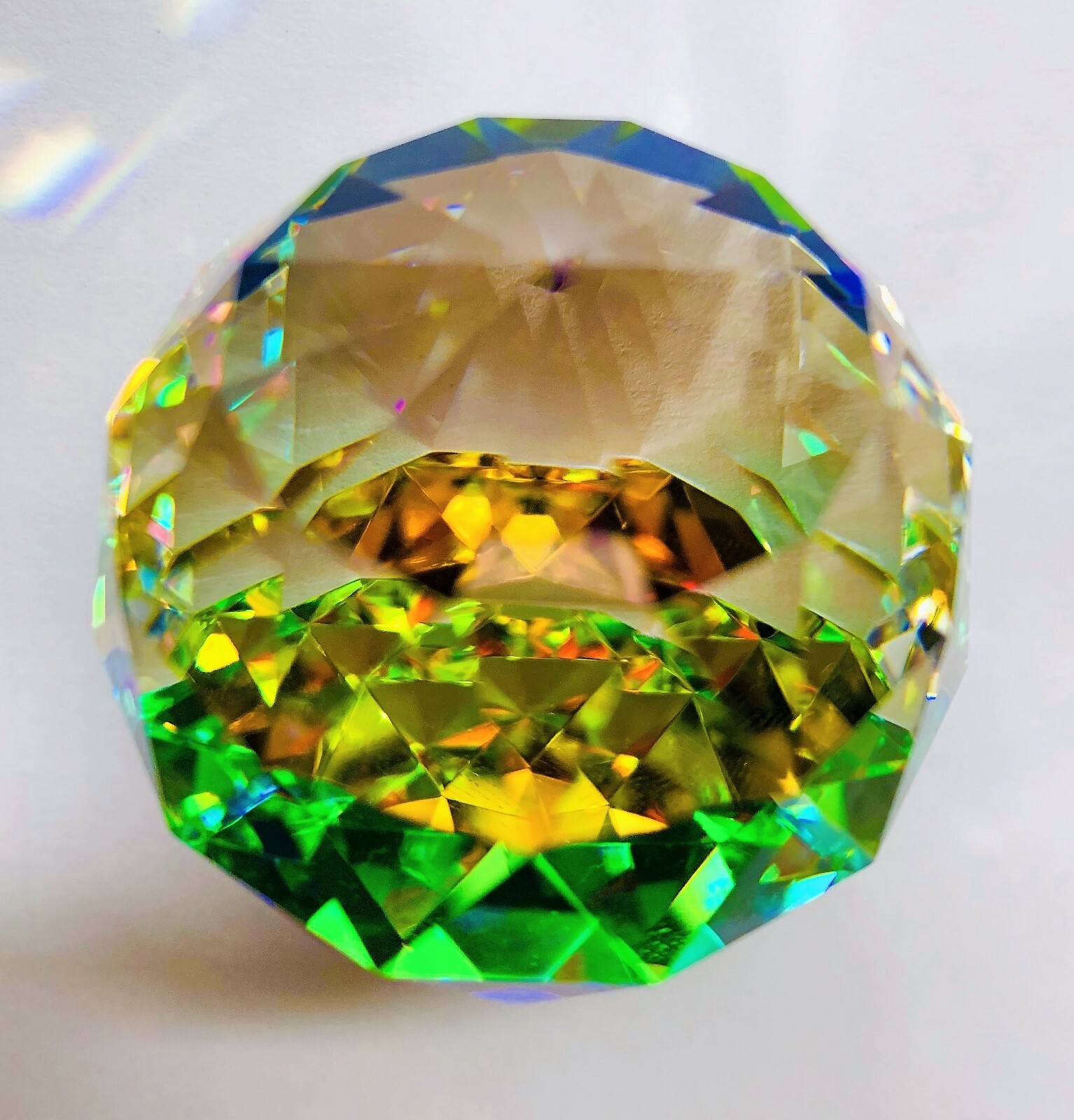 Faceted Crystal Ball/ Paperweight 20 mm