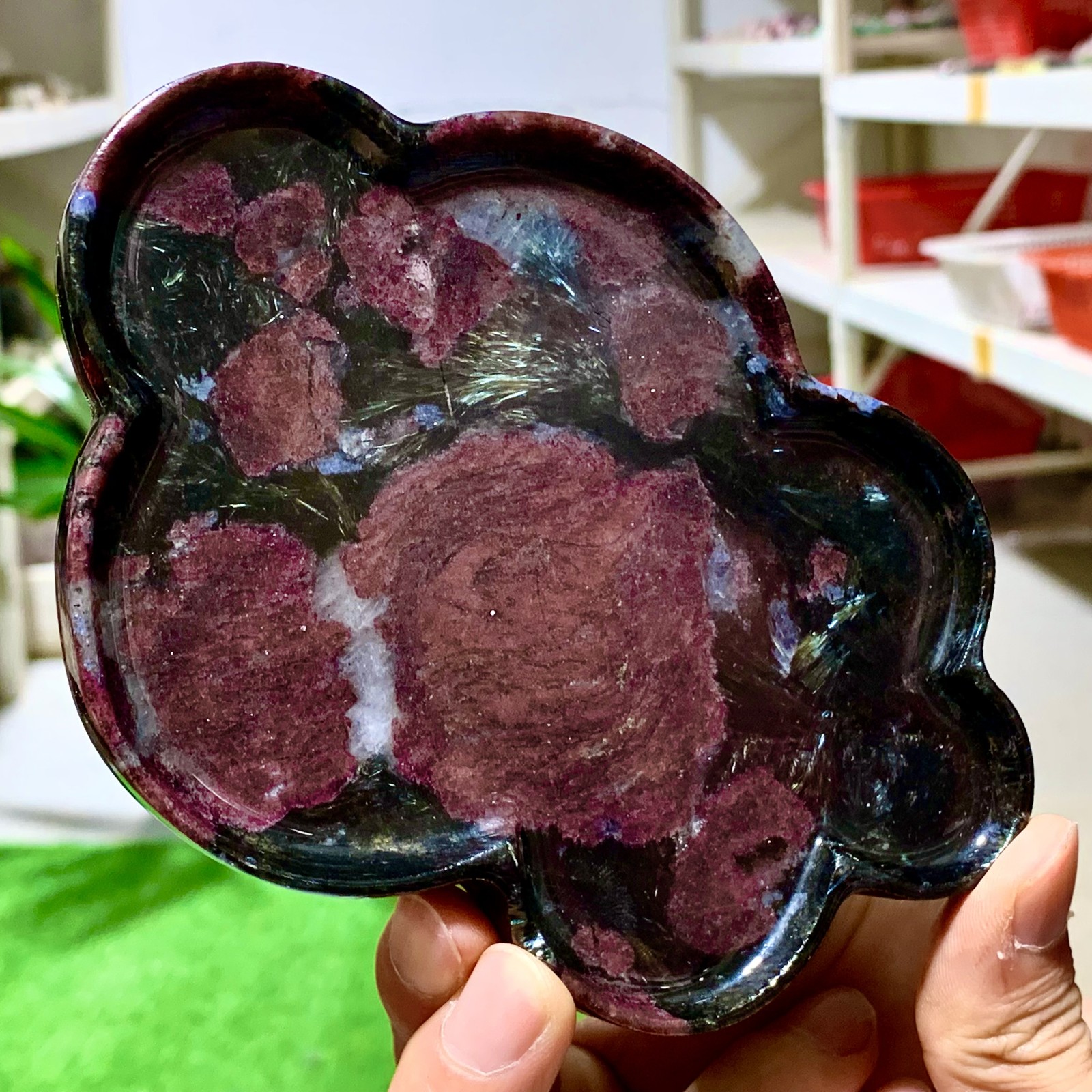 295G Natural fireworks red garnet cloud crystal quartz mineral specimen