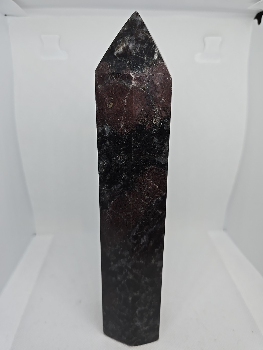 Large Garnet Indigo Gabbro Point Tower Generator