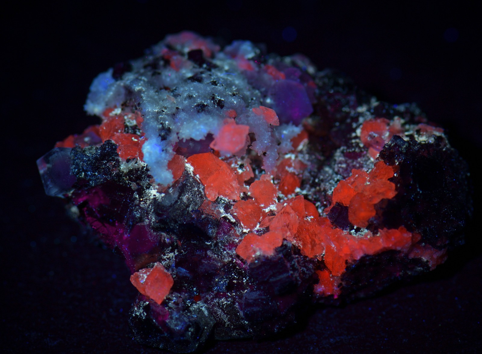 Excellent Fluorite and Calcite crystals on Galena, fluorescent. Peru? 48 grams.