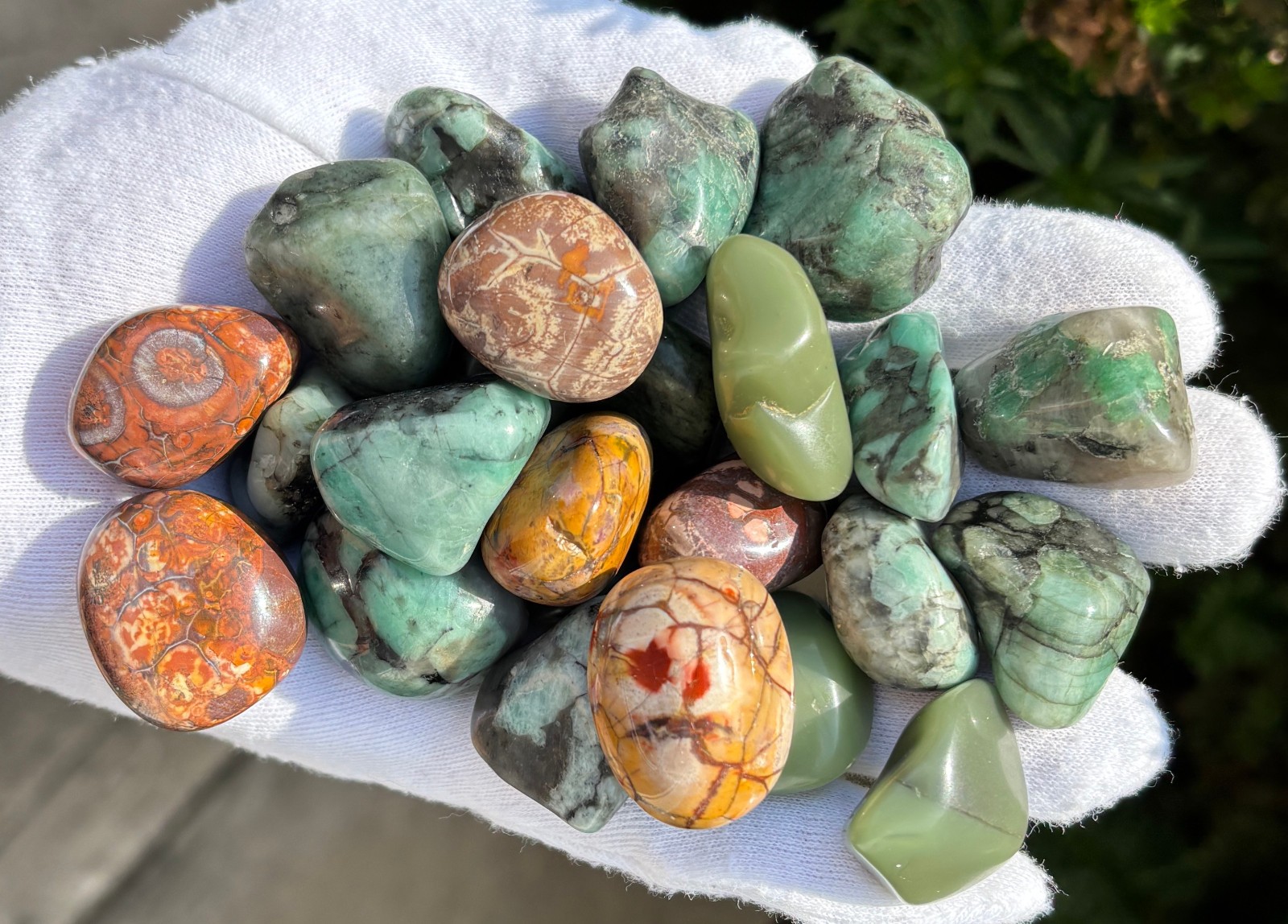USA SALE 335g LOT EMERALD/GREEN CHERT/BIRD’S EYE RHYOLITE TUMBLES TUMBLED