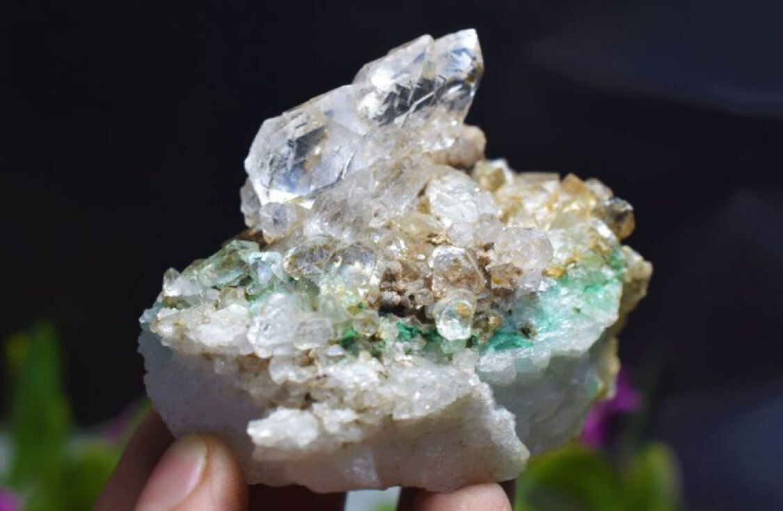Full Terminated Eye Clean Quartz Crystals on Matrix. PAK, Skardu, 164gram