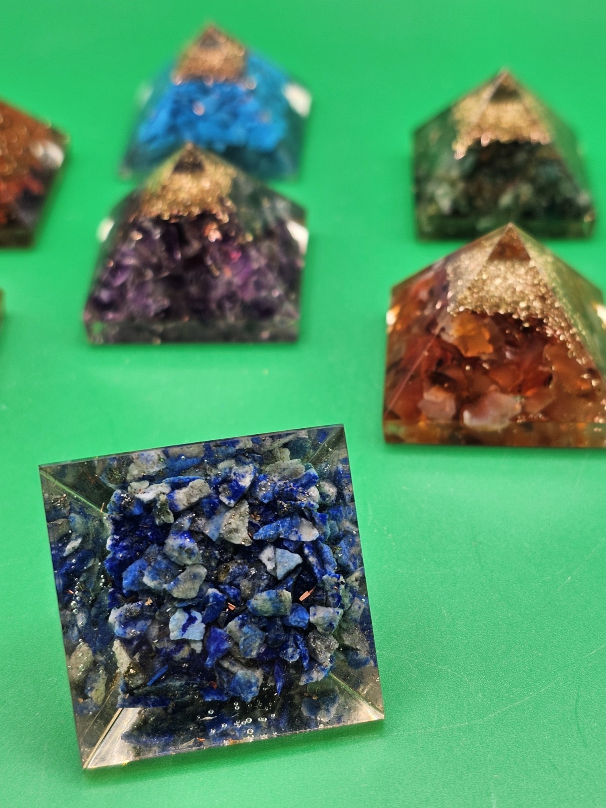 SMALL/MEDIUM 7 CHAKRA COMPLETE ORGONE GEMSTONE PYRAMID SET