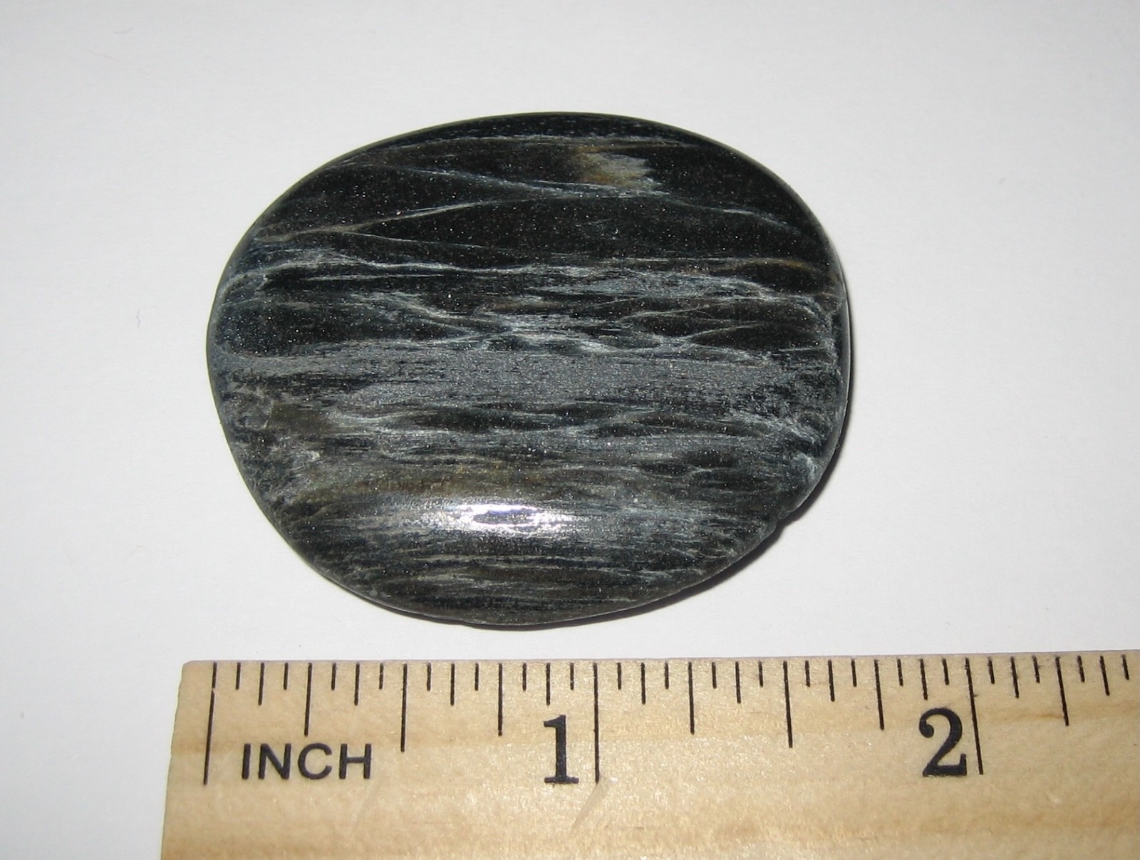 1.8″ RARE TUMBLED POLISHED FLAT ‘ISUA STONE’ PALM STONE MINERAL GREENLAND 31g *3