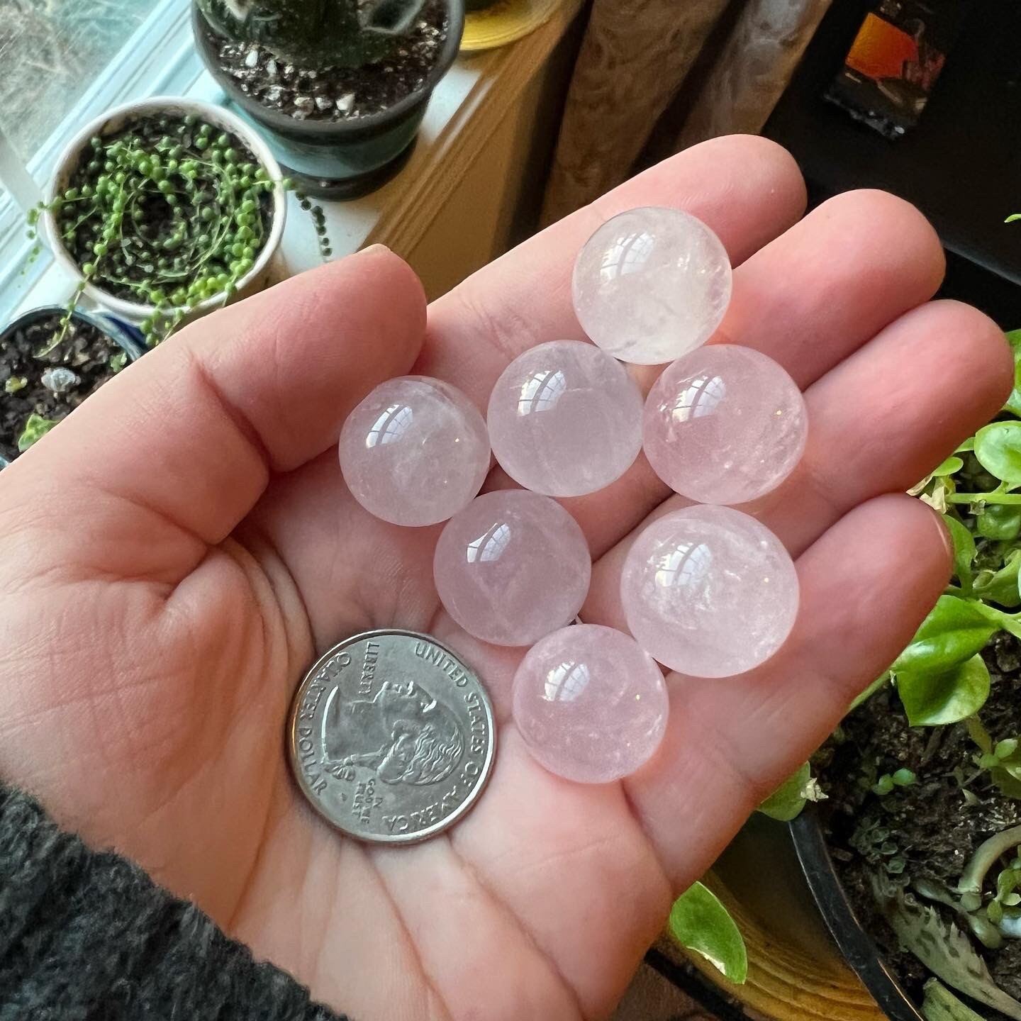 Mini Rose Quartz sphere 15-17mm Average