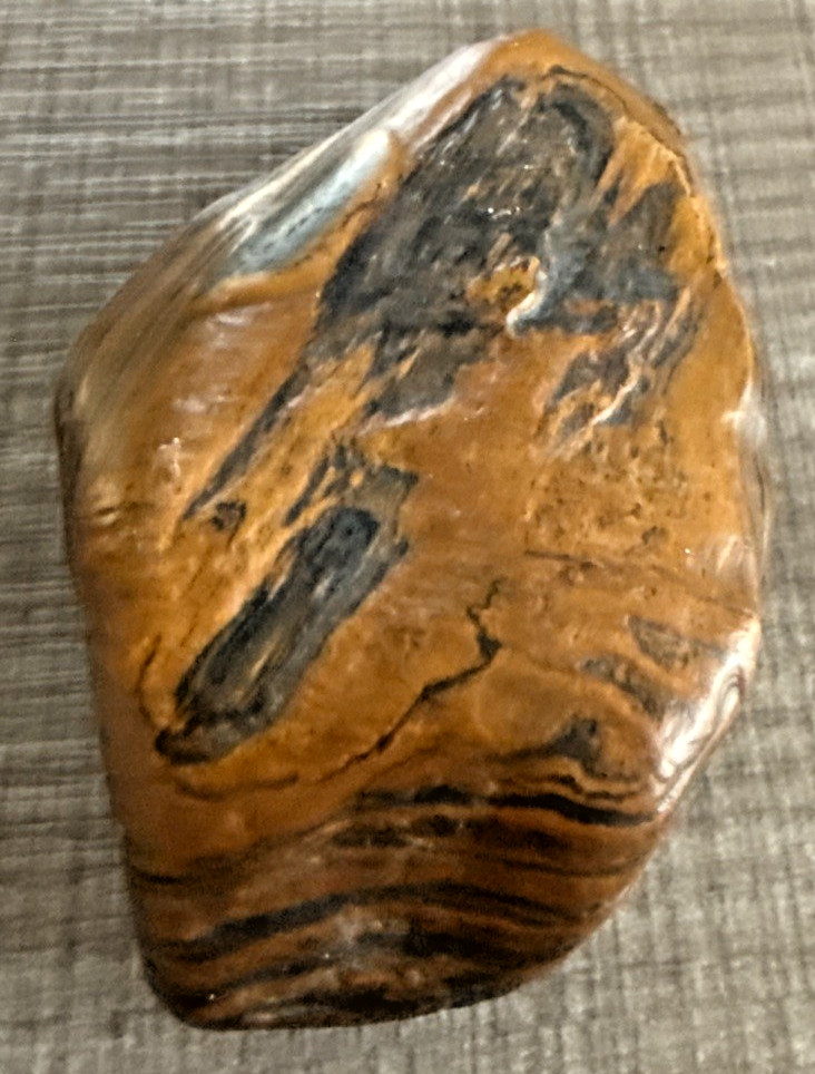 146g Wind Worn Ventifact Banded Tiger Iron – Seers Stone – Wyoming US – Lapidary