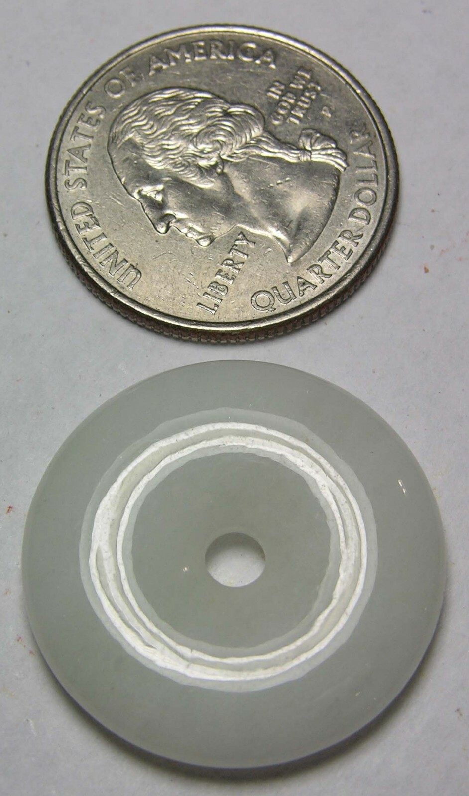 #21 100% Natural Untreated 33.20ct Green Jade Donut Shape Pendant 6.60g 26.50mm