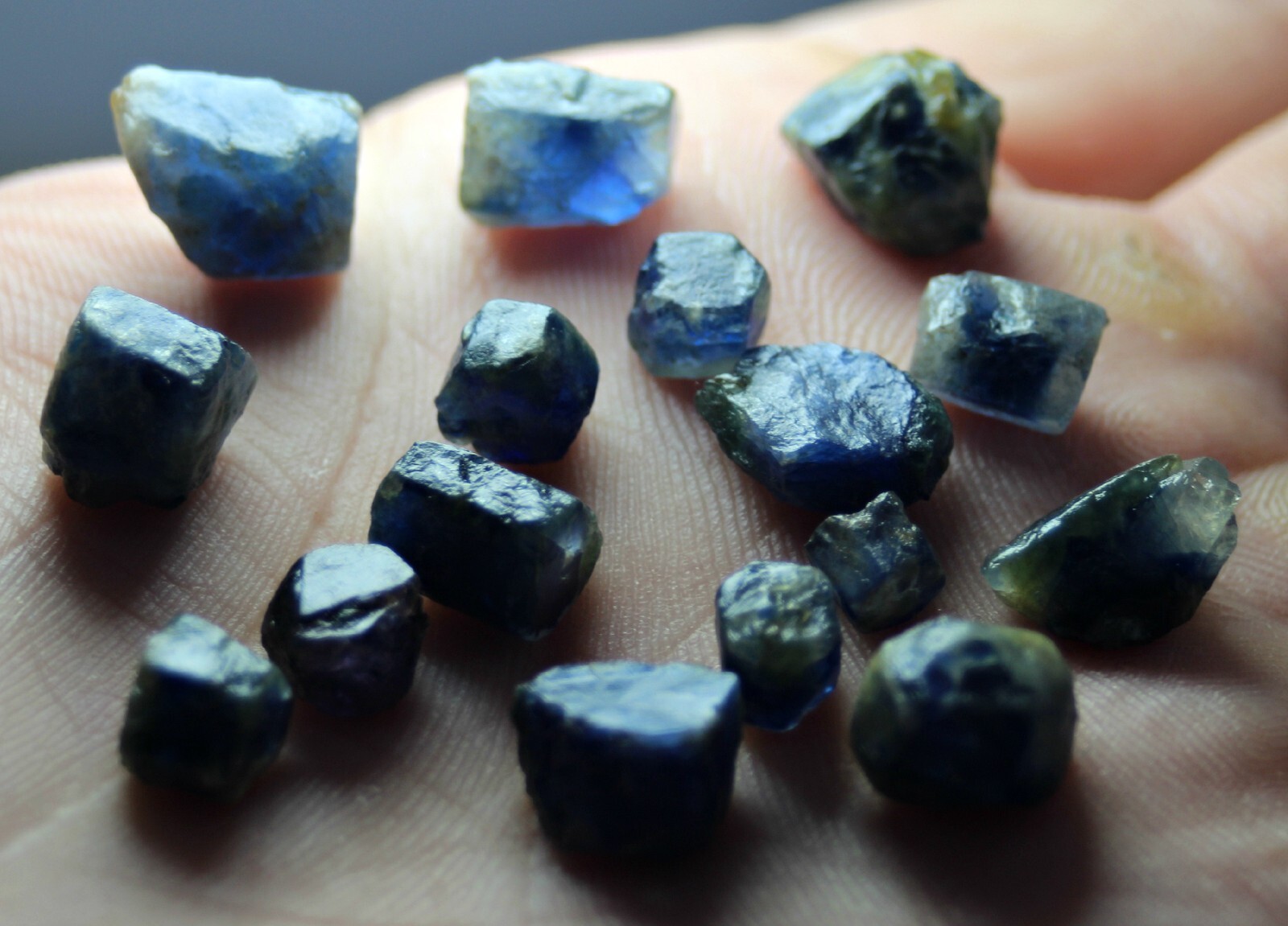 Blue Sapphire Kashmr 80 Ct natural Blue Sapphire Crystals Kashmir Paksitan