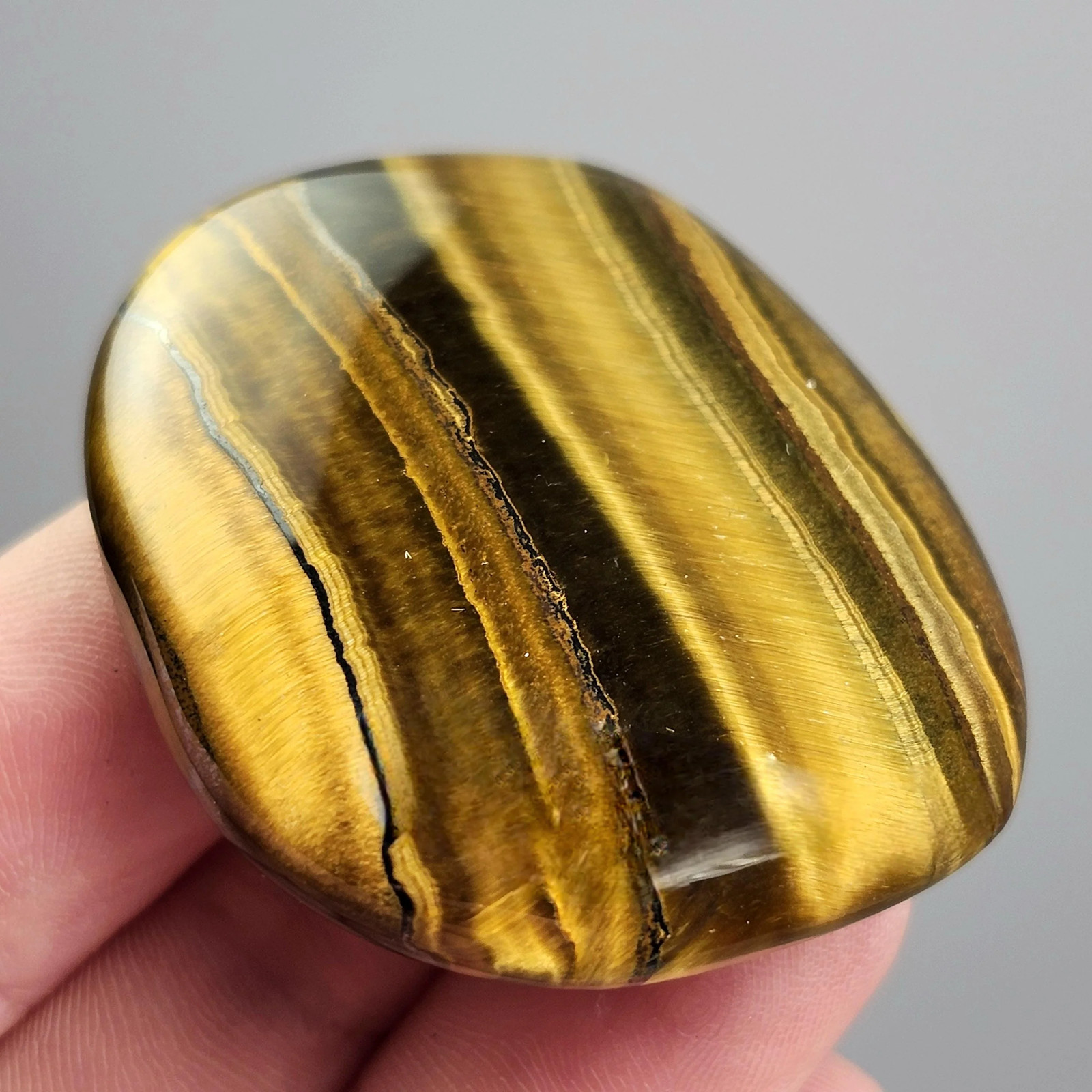 Tiger’s Eye Palm Stone, Polished Tigers Eye Crystal