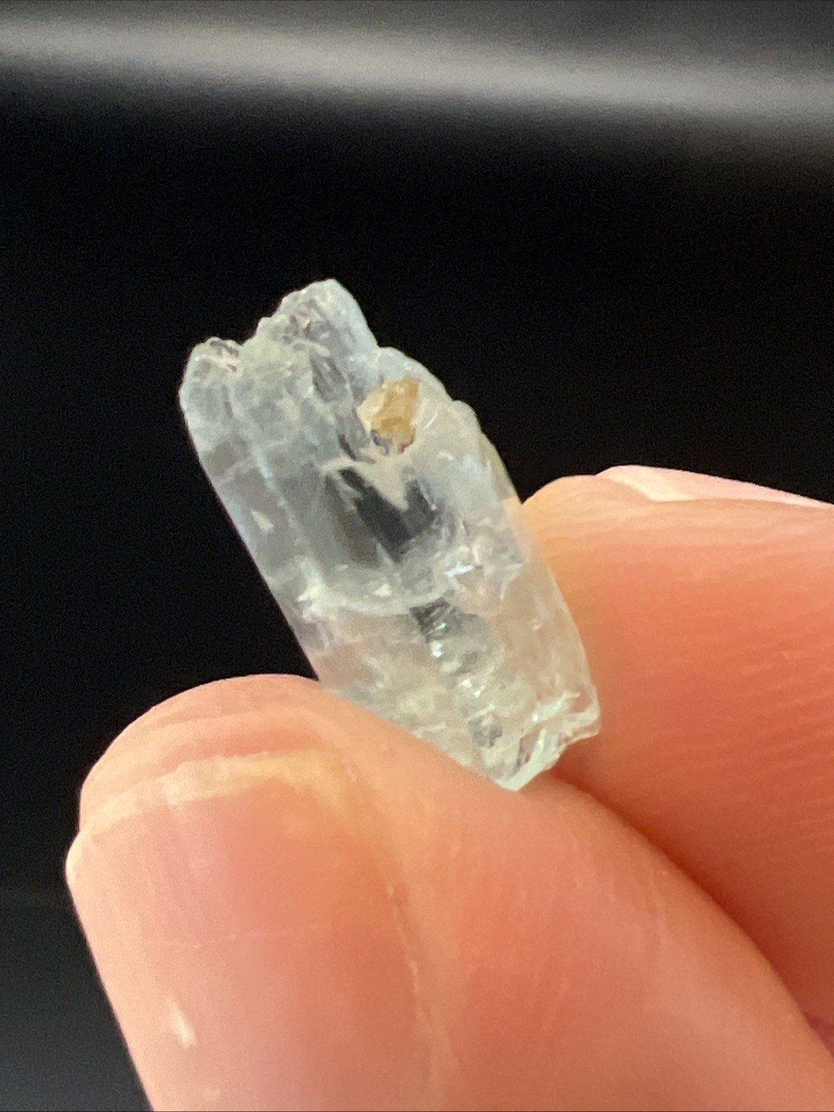 Vanadium Emerald Crystal – Nigeria Green Beryl Eye Clean Terminated -4+ct 1309