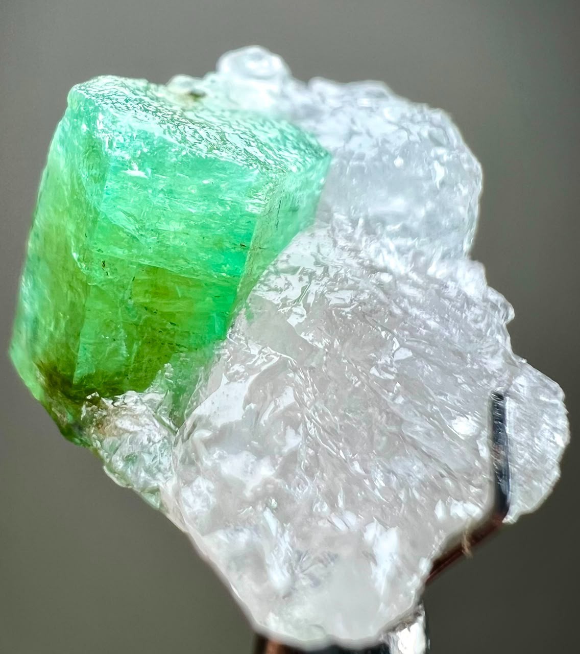 9 Ct , Beryal Var!! Beautiful Natural Emerald Crystal on Quartz From Chitral@PAK