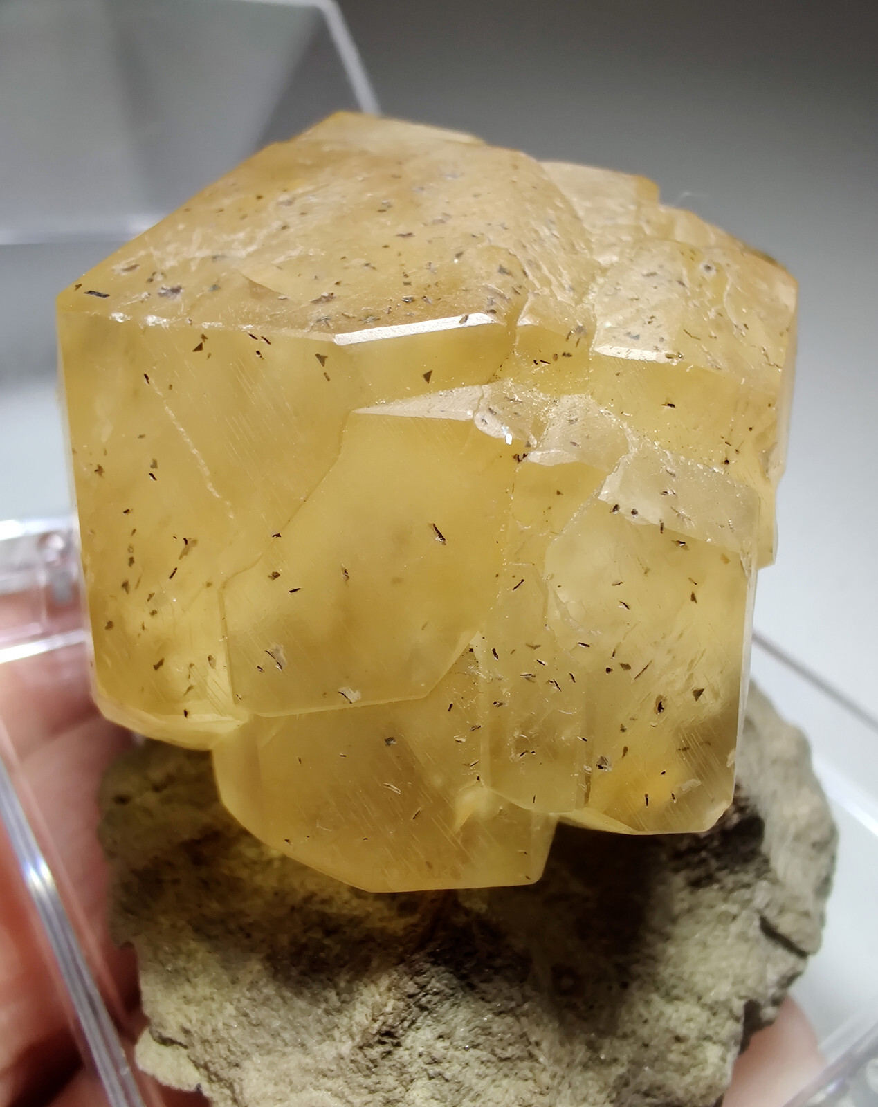 Excellent Berry Calcite crystals large, UV. Berry Quarry, Indiana. 170 grams.