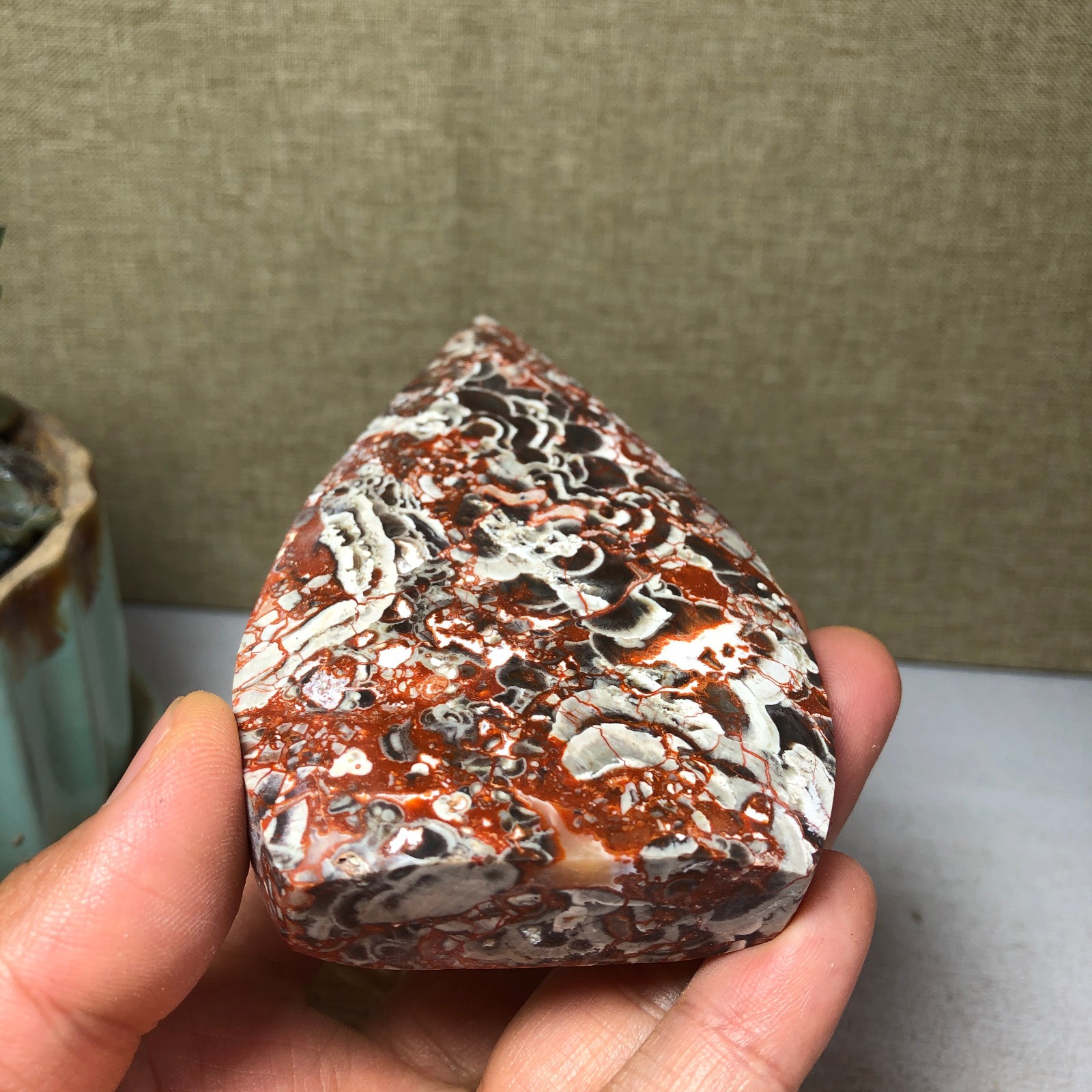Natural l Indonesian Bloodstone agate point leaf Crystal specimens 173g A4931