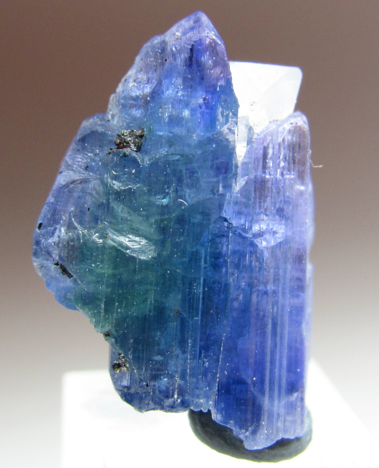 UNBELIEVABLE ULTRA RARE GREEN TANZANITE CRYSTAL W/ QUARTZ!!! TANZANIA