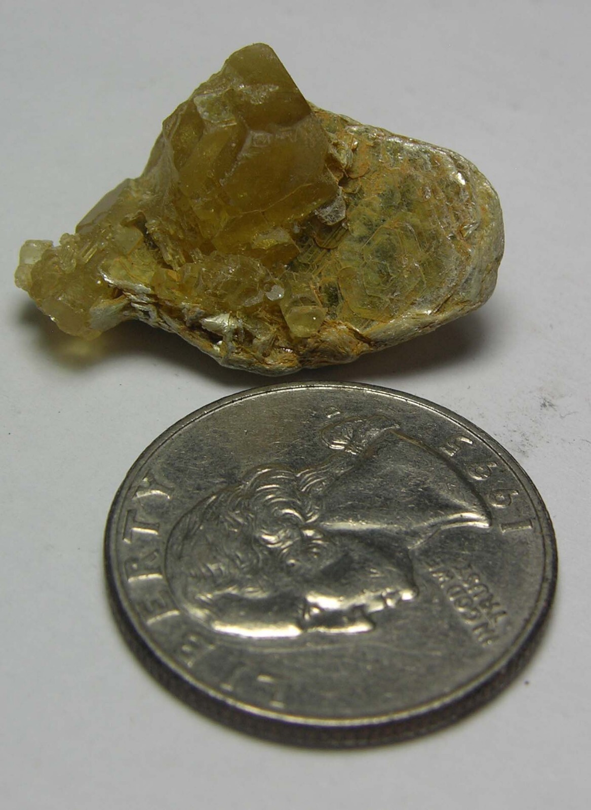 26.05ct Pakistan Terminated Heliodor Crystal in Mica Cluster Specimen 5.20g 28mm