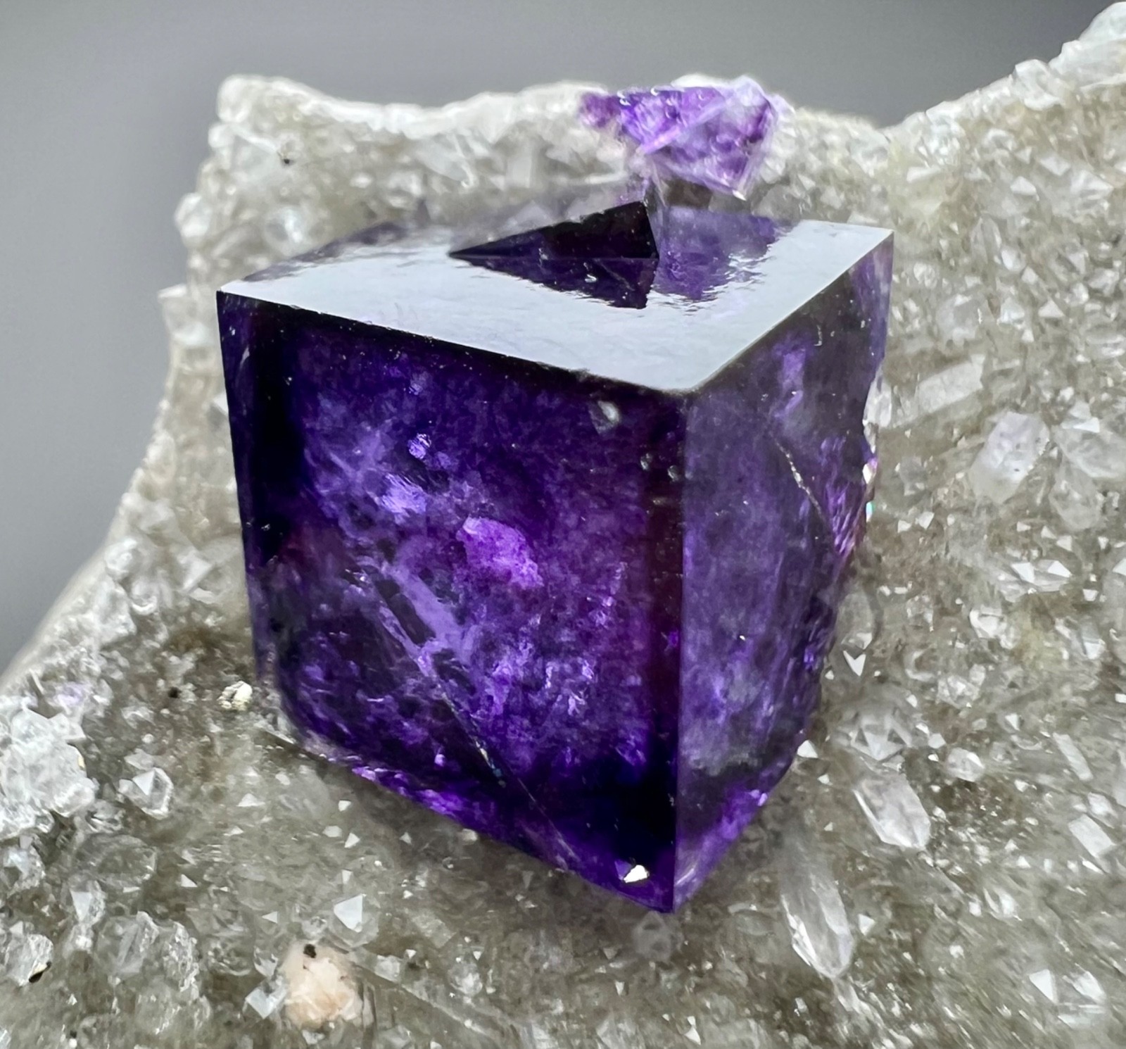 110 Gr. Full Terminated Top Quality Purple Cubic Fluorite Crystals W/Stilbite