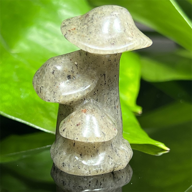 1pc Natural white Phantom Mushroom Skull gem Quartz Crystal Skull Random 1.5″