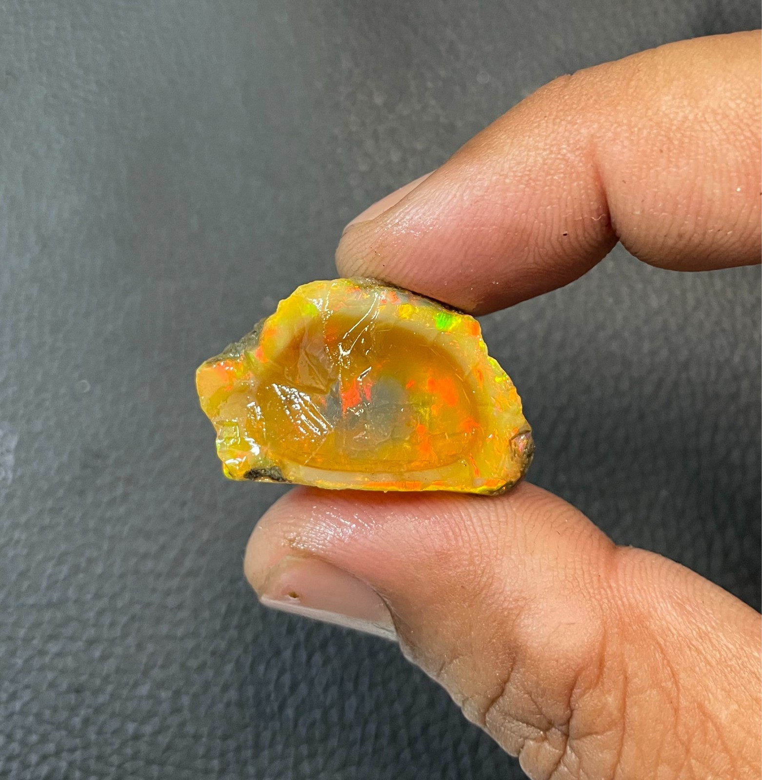 AA+ Ethiopian Opal Oil Rough Entreated Welo Fire Opal Multi Color Flash 27.20Cts
