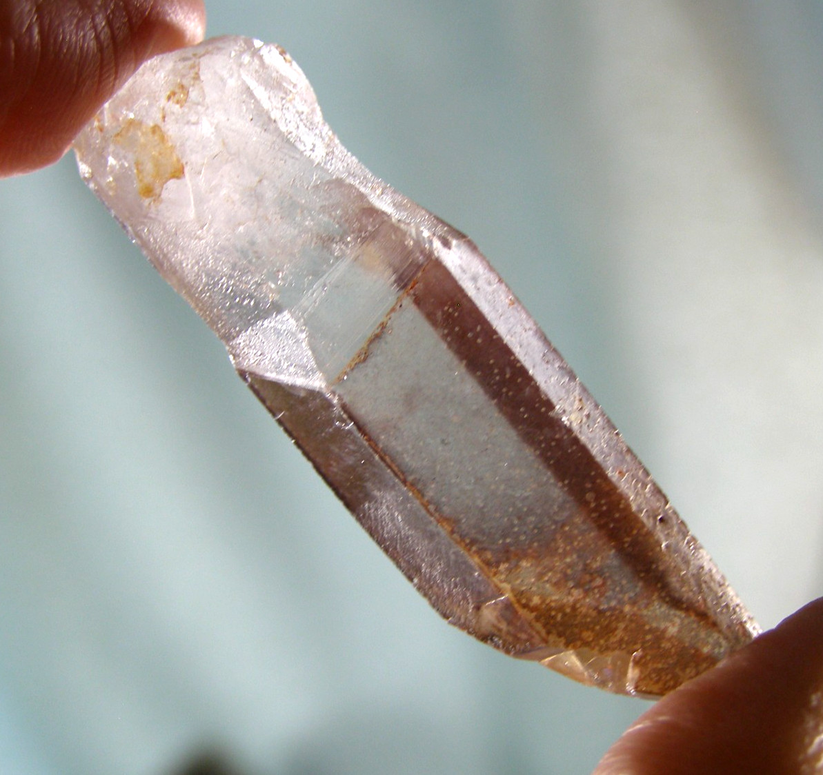 NATURAL LARGE LITHIUM QUARTZ CRYSTAL POINT 5.5 x 1.5 x 1.5 cms 20.12 gms #4