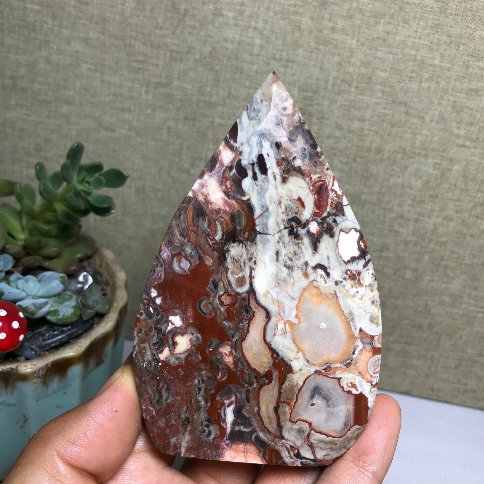 Natural Indonesian Bloodstone agate point leaf Crystal specimens 148g A5159