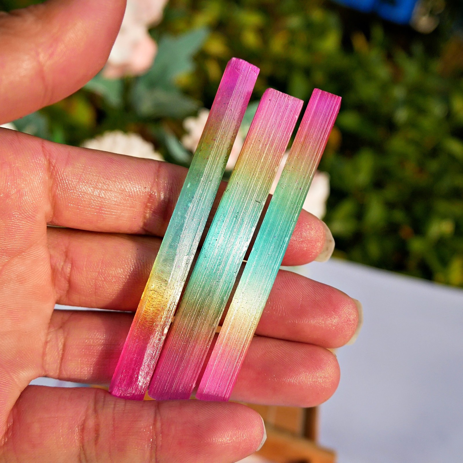 24PCS 3″ Raw Aura Selenite Sticks Crystal Wands Healing Cleansing Stone Lot Gift
