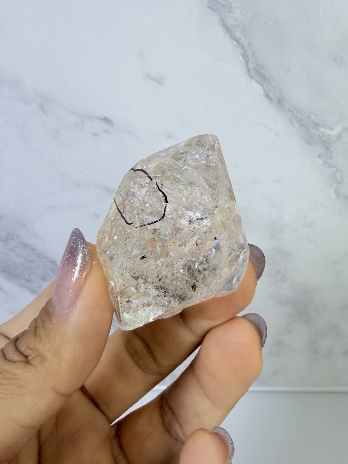 High Luster Enhydro Quartz w/ Moving Bubble &/or Carbon/Black Inclusions,A490