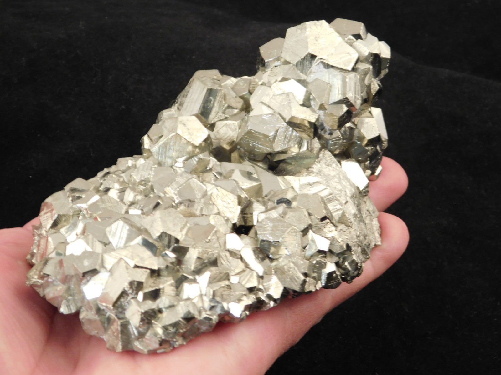 BIG! Dodecahedron PYRITE Crystal Cluster NICE! and 100% Natural Peru 850gr