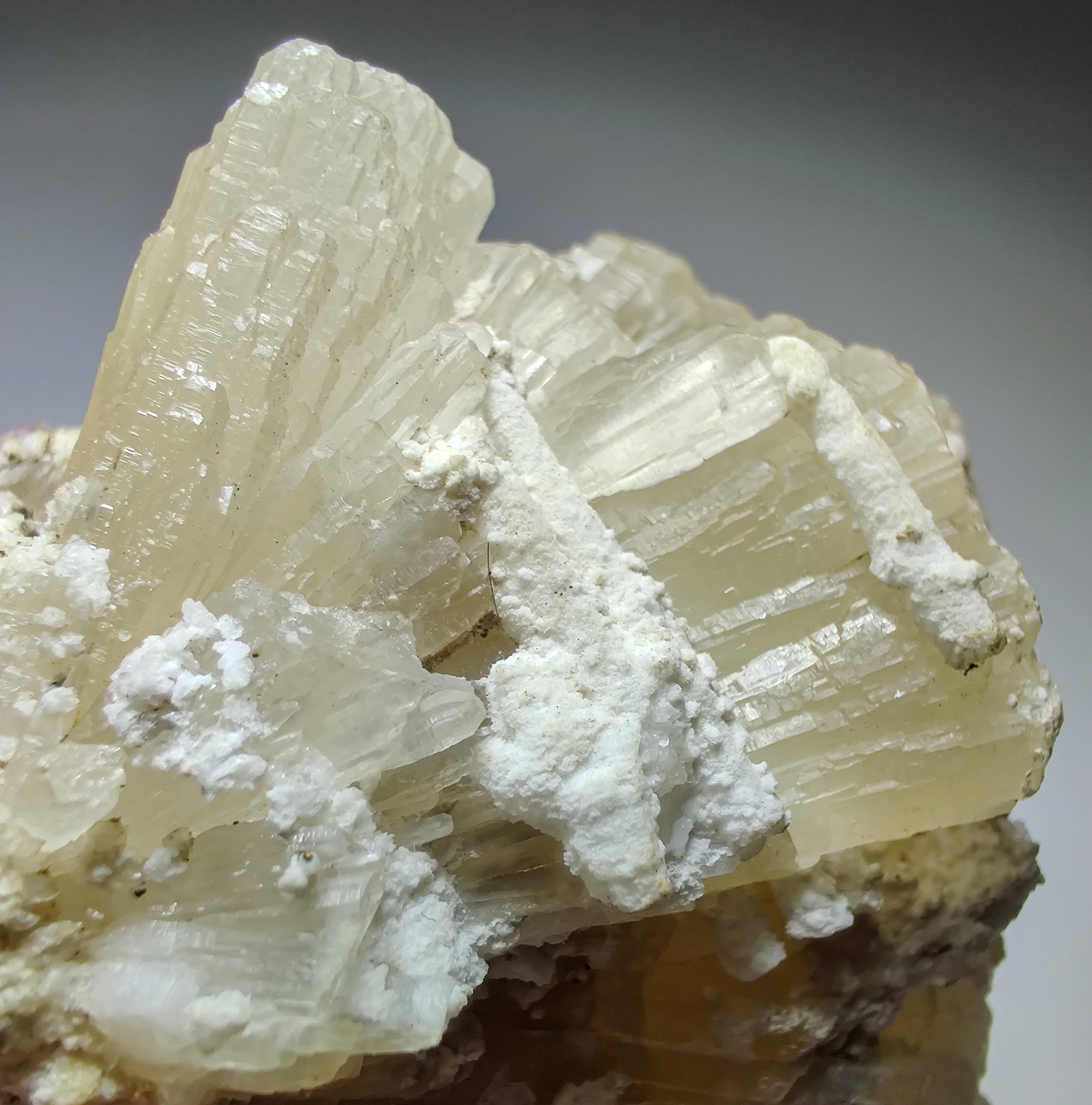 Excellent Witherite specimen, Peach UV. Minerva Mine, Illinois. 213 grams.