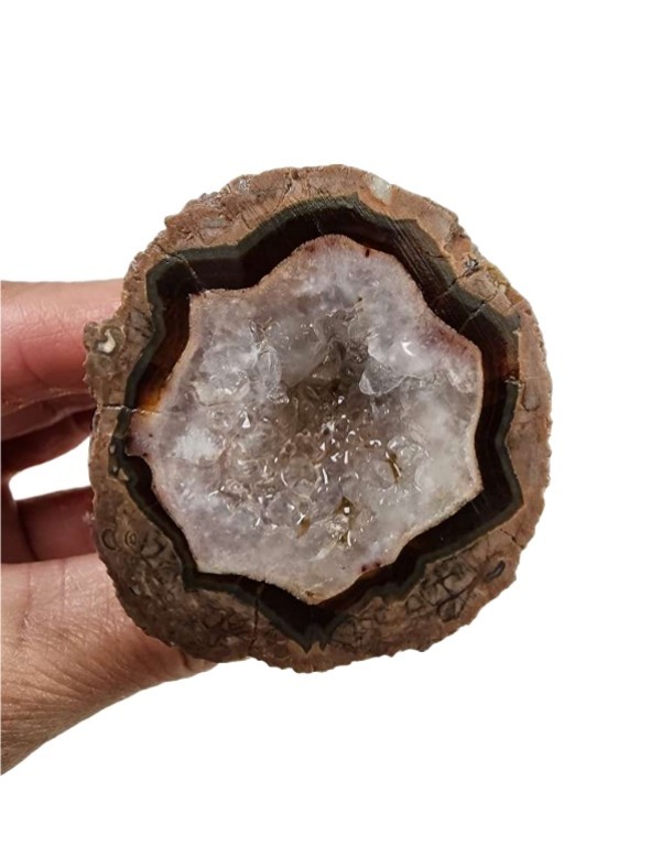 Geode Faced Nodule Oregon 80.3 grams.