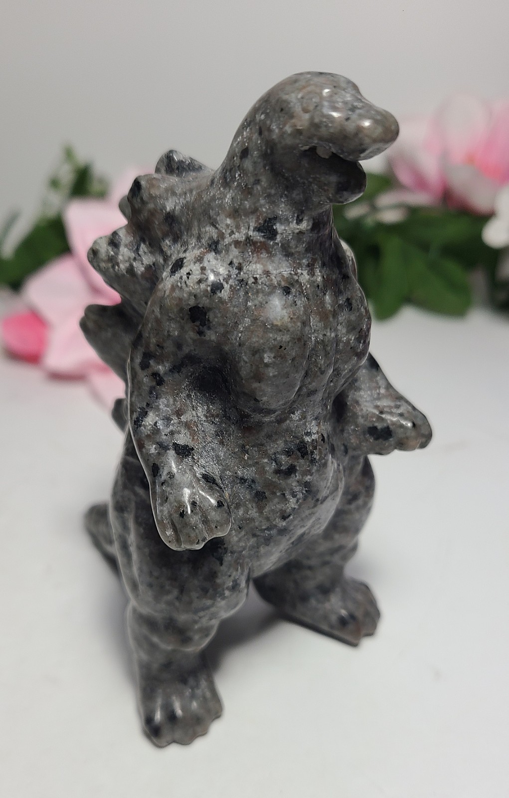 4.6″ 364g Awesome UV Reactive Yooperlite Godzilla Crystal Stone Carving Statue