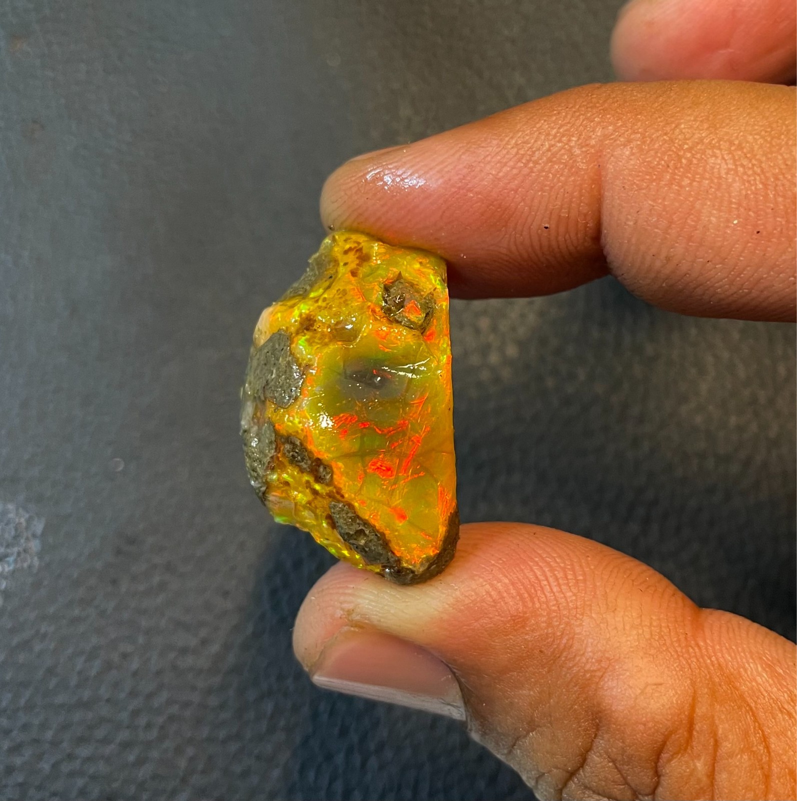 AA+ Ethiopian Opal Oil Rough Entreated Welo Fire Opal Multi Color Flash 27.20Cts