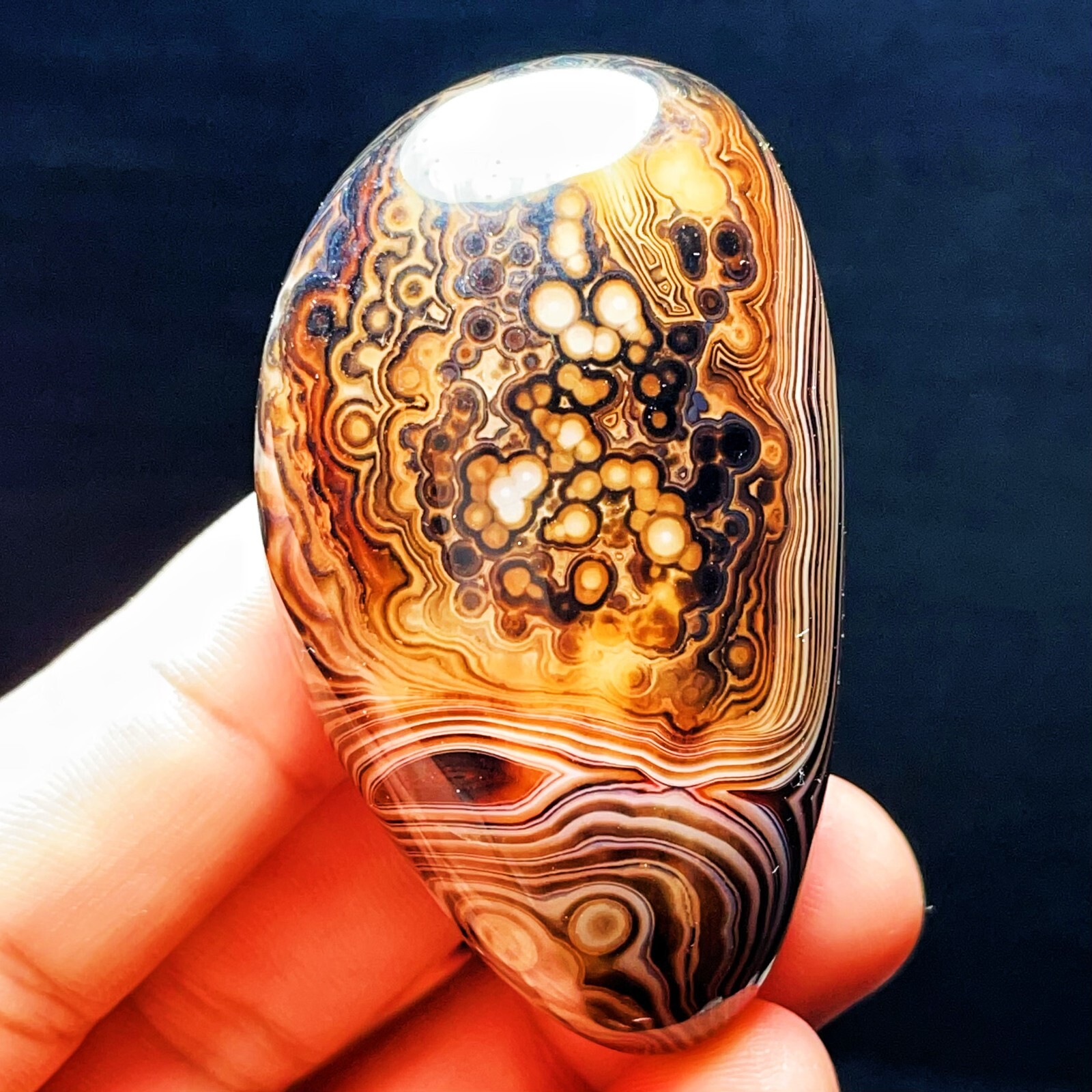 TOP 75G Natural Polished Silk Banded Agate Lace Agate Crystal Madagascar L1251