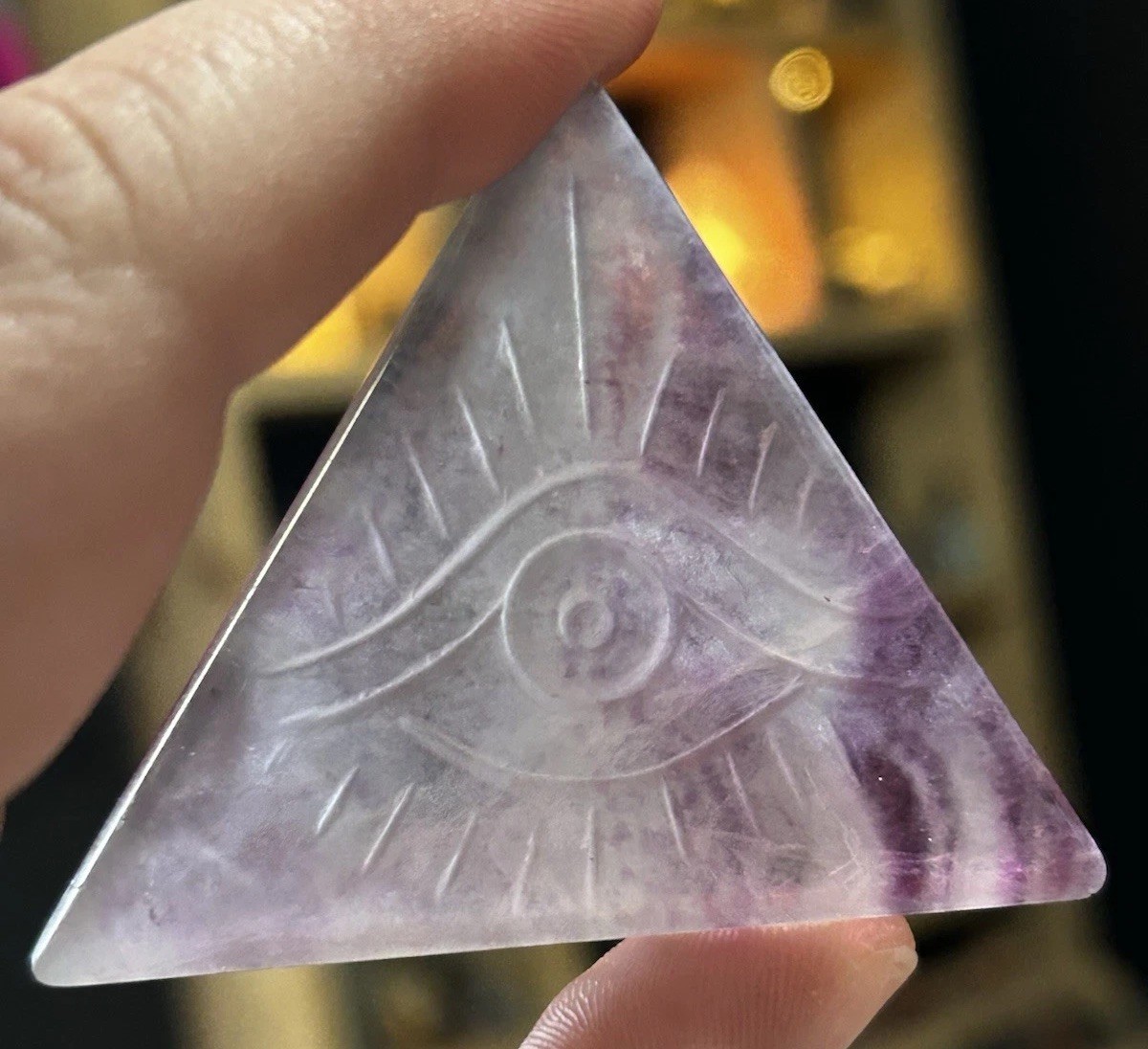 fluorite triangle with eye crystal carving uv reactive natural stone
