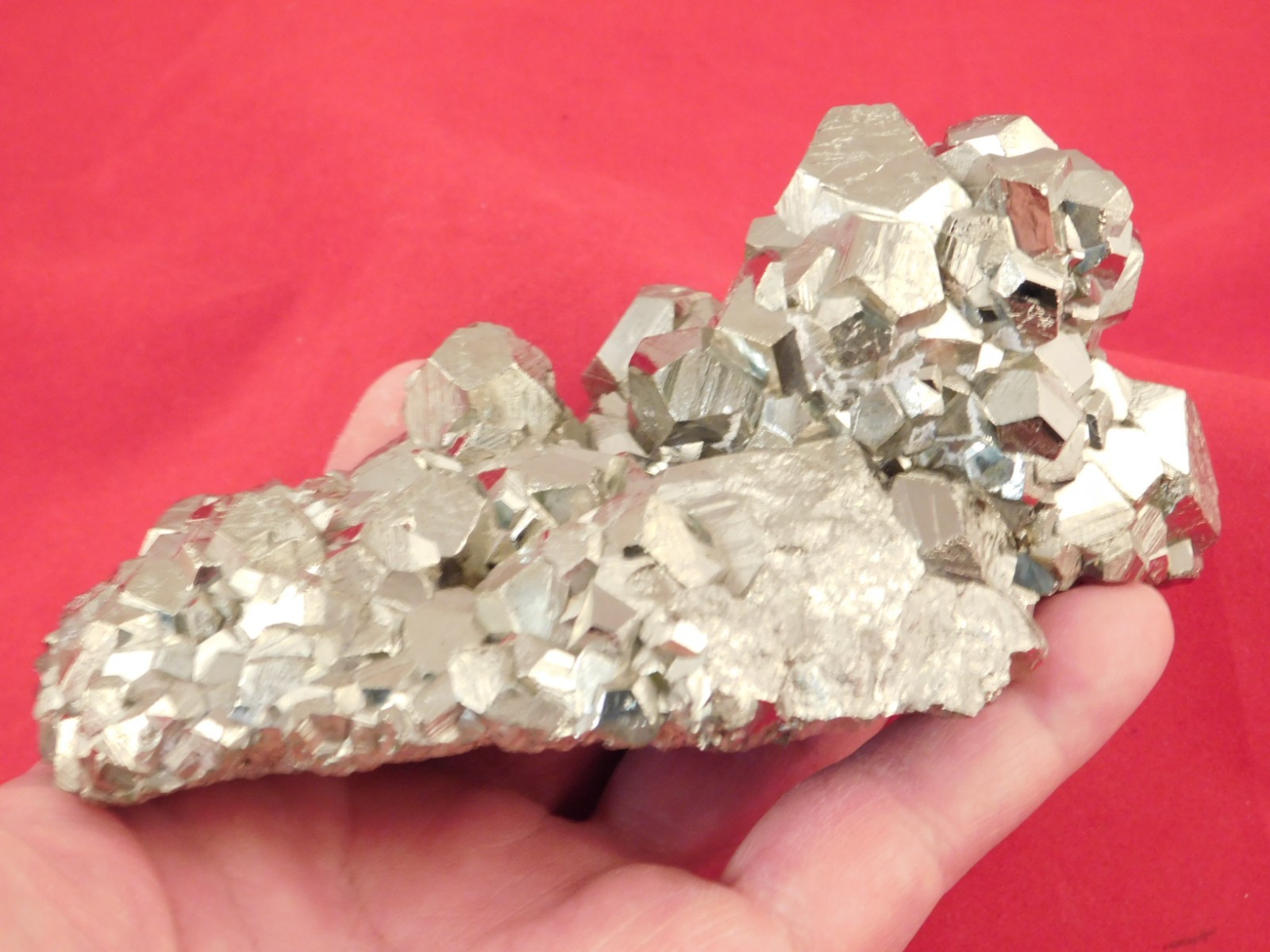 BIG! Dodecahedron PYRITE Crystal Cluster NICE! and 100% Natural Peru 850gr