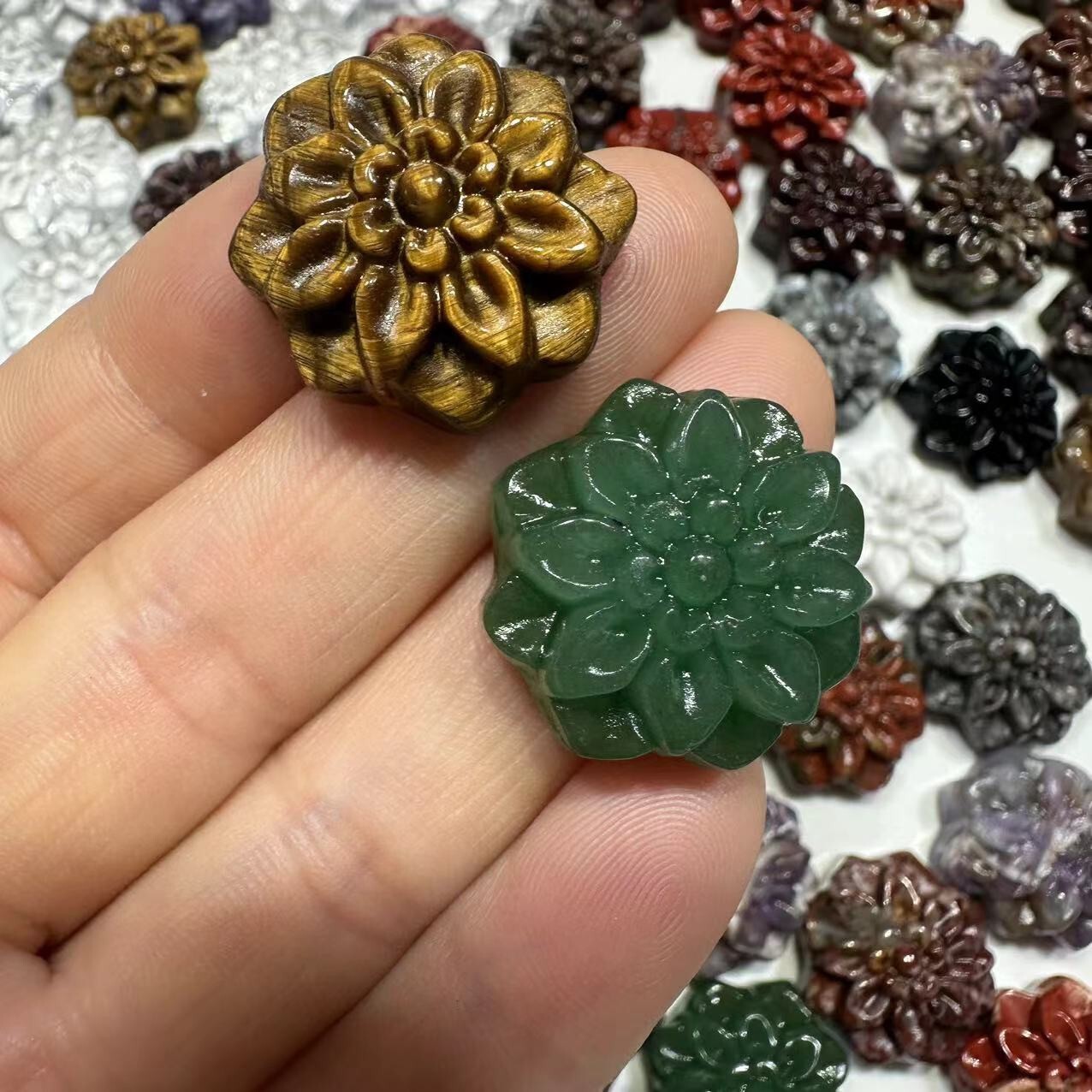 5pc Natural Mix Quartz Carved Flower Skull Crystal Reiki Healing Gem Random