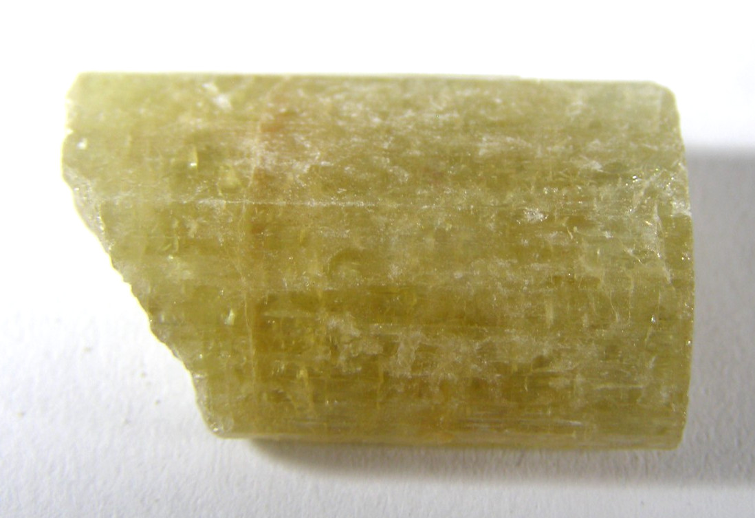 NATURAL APATITE CRYSTAL 2.4 x 1.5 x 0.7 cms 5.91 gms #12