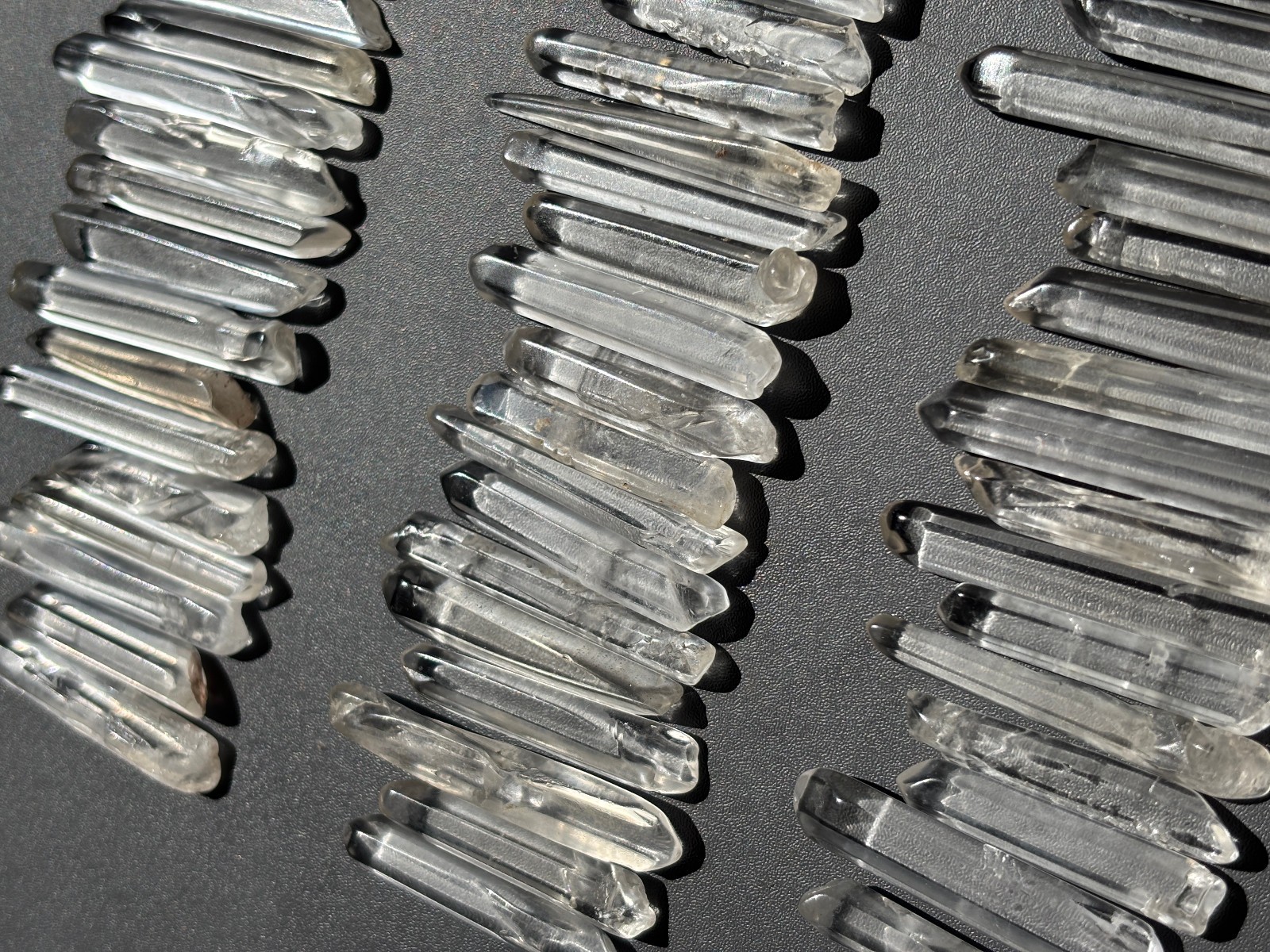 100pcs Bulk Thin Lemurian Polished Clear Quartz Crystal Points Wand Specimens