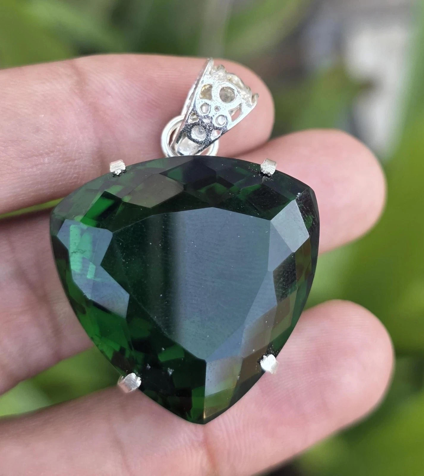 100 CT Natural Green Trillion Topaz 925 Solid Silver Pendant Gemstone Certified