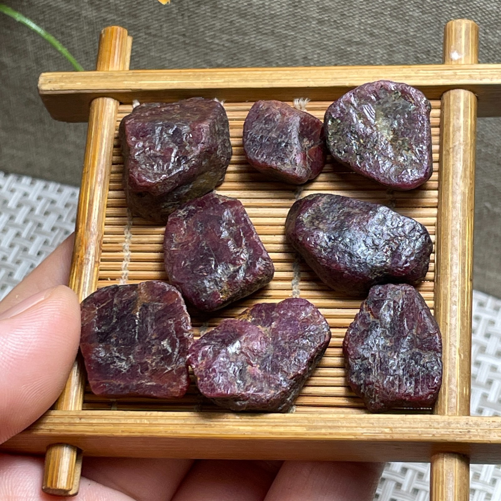 1kg Ruby Corundum stone – Red Sapphire Unprocessed Random shipping