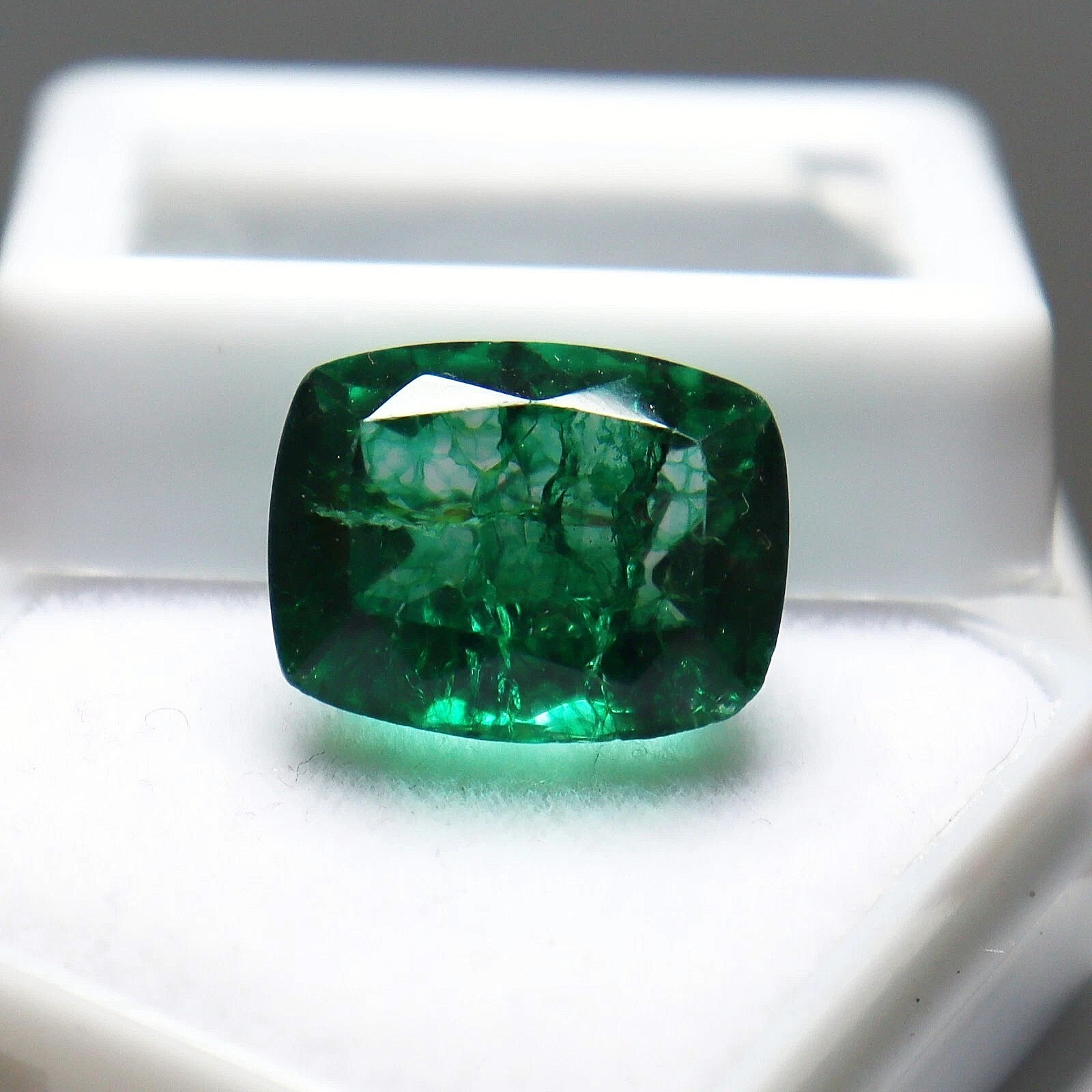 Natural Green Emerald 7-8 Ct Rare Cushion Cut Colombian Certified Loose Gemstone