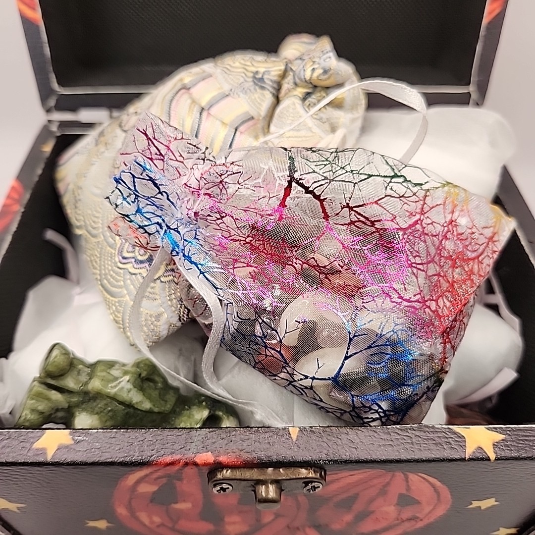NEW Kiki Crystal Halloween Crystal Mystery Gift Box. “Pumpkin”