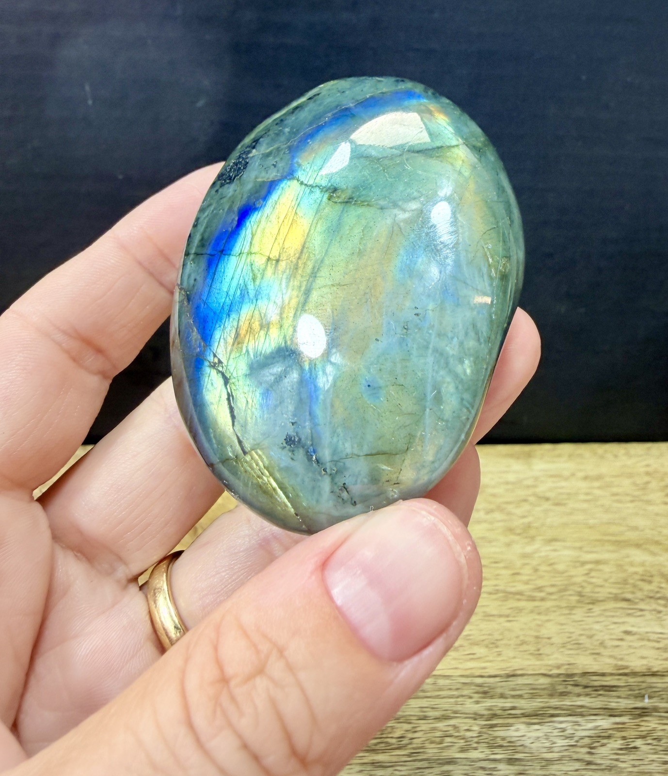 Crystal Labradorite Palmstone heal reiki mindfulness Aura meditate Flash 146g 2