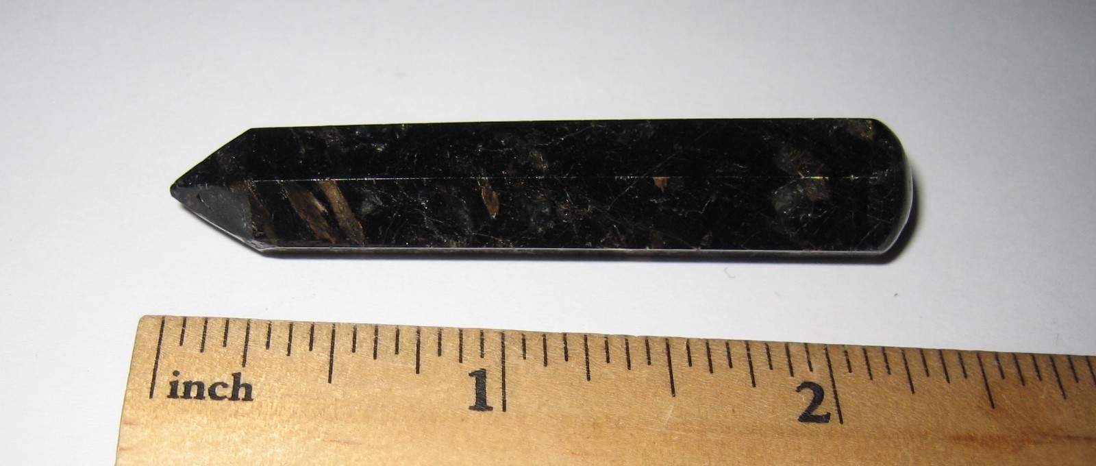 60mm RARE! POLISHED NATURAL AUTHENTIC NUUMMITE STONE WAND GREENLAND 16grams *2