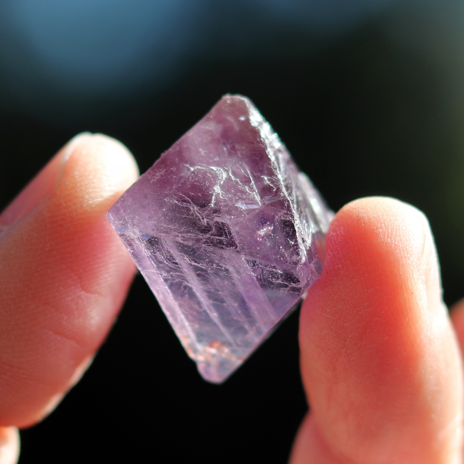 Fluorescent Mineral Specimen: Fluorite Octahedron (FLU63)