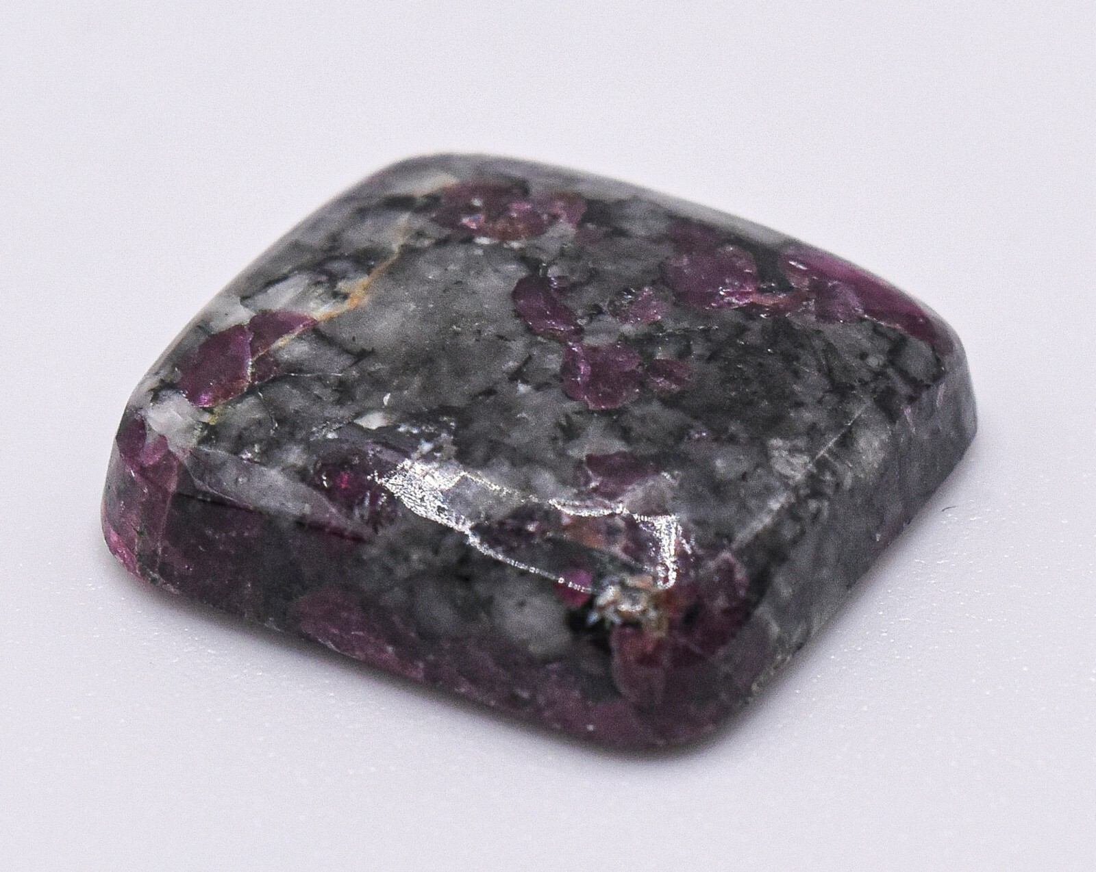 15.5ct 17mm Deep Purple Eudialyte Cabochon Polished UV Reactive Mineral – Russia