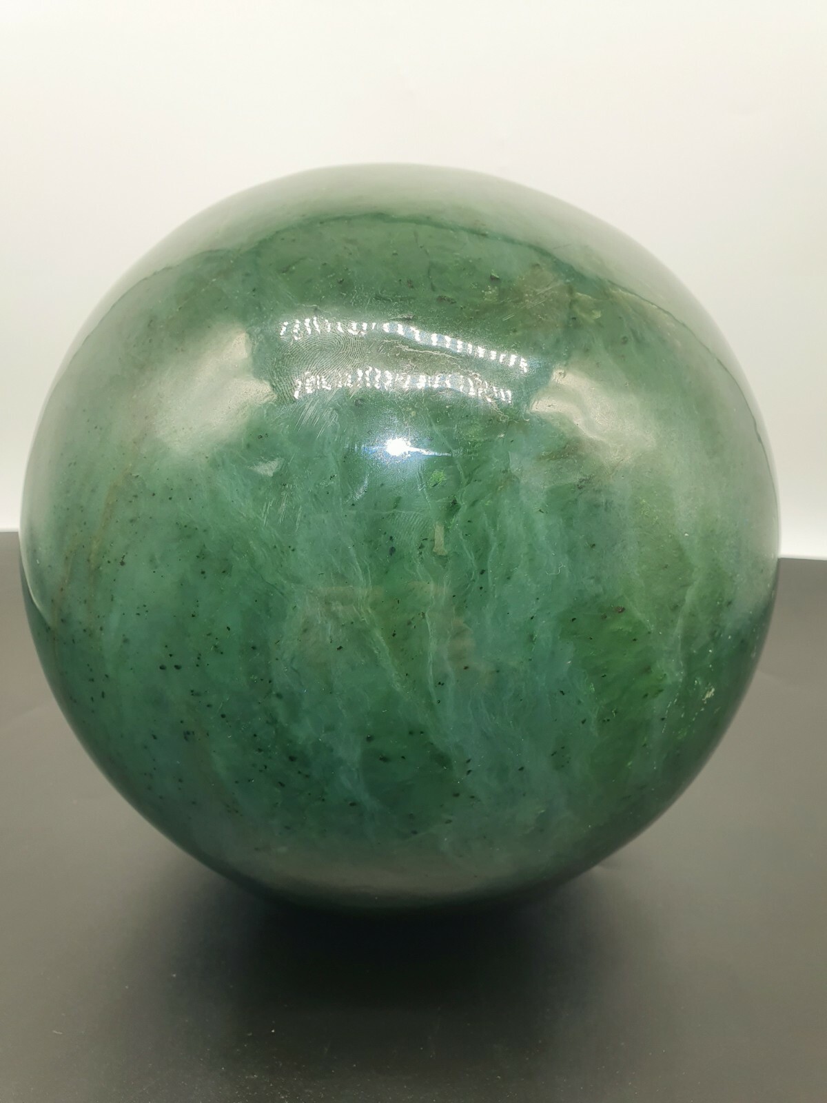 Nephrit Jade Ball AAA+ Top Quality 34.8lbs 8 11/16in Ø Interior Design